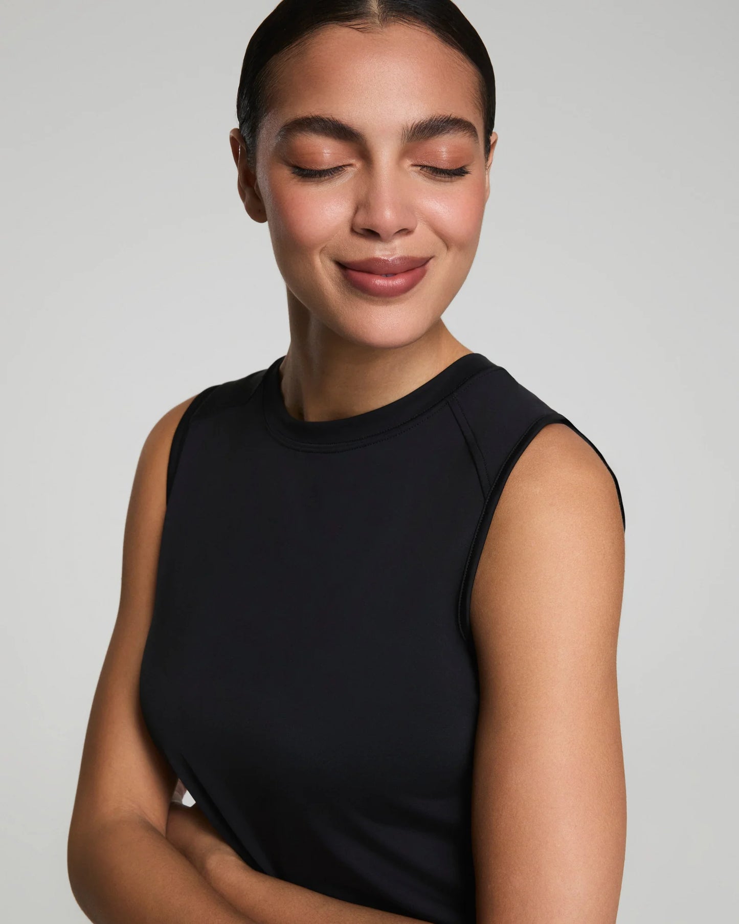 Spanx Activate High Neck Tank Top - Very Black