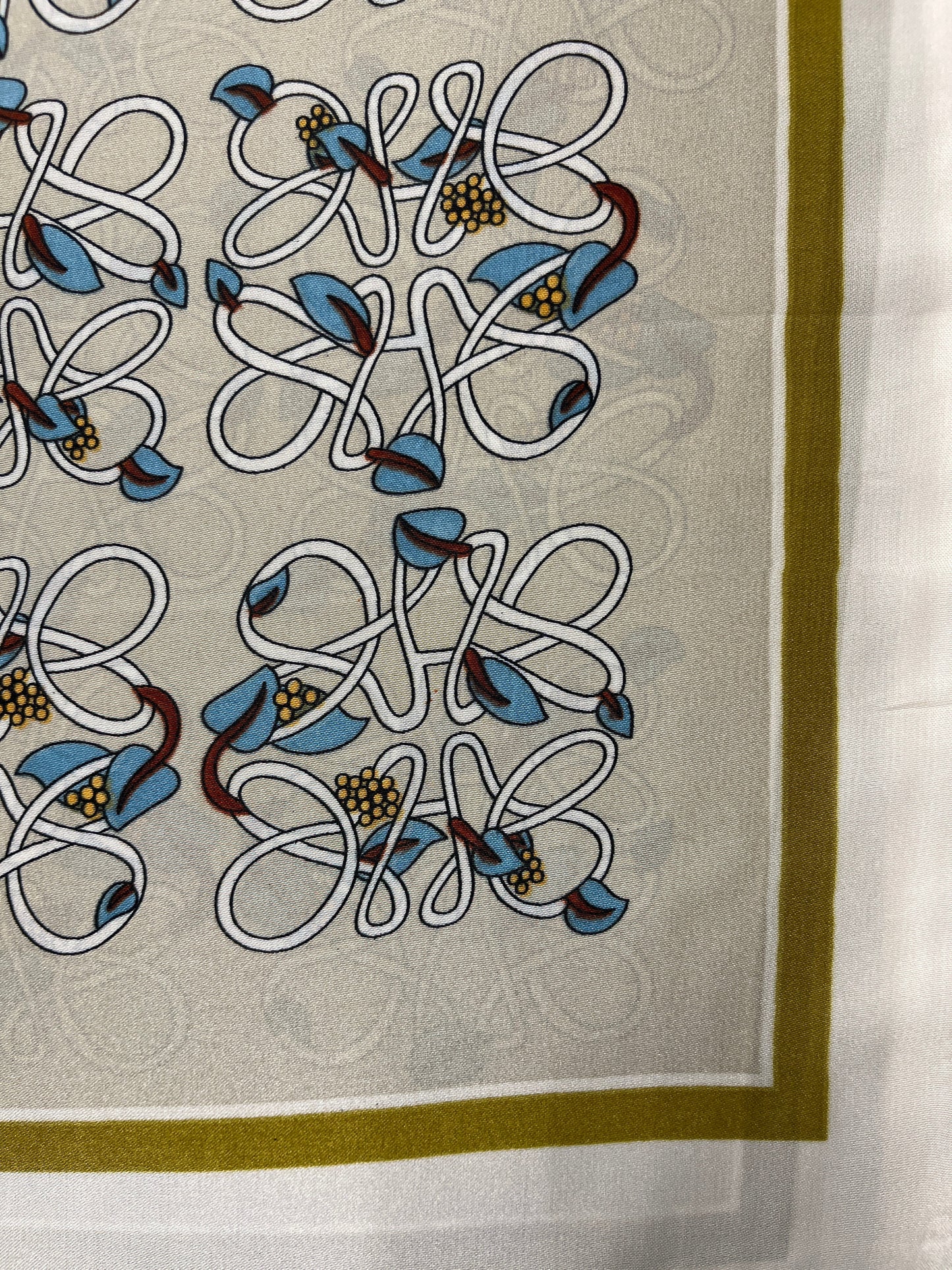 Vines Scarf - Beige