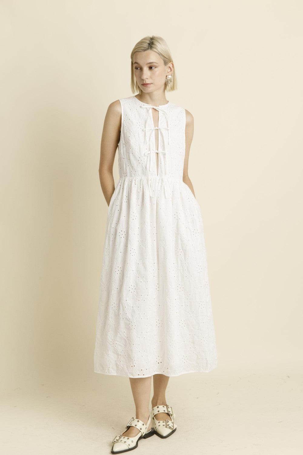 Contrast Binding Eyelet Dress - White