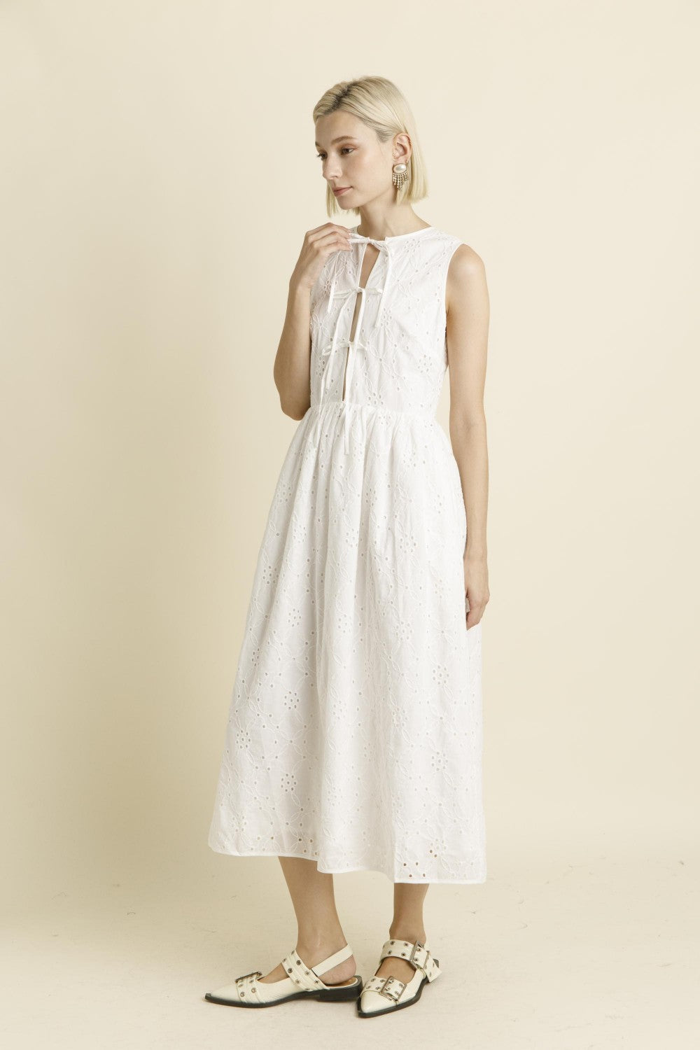Contrast Binding Eyelet Dress - White