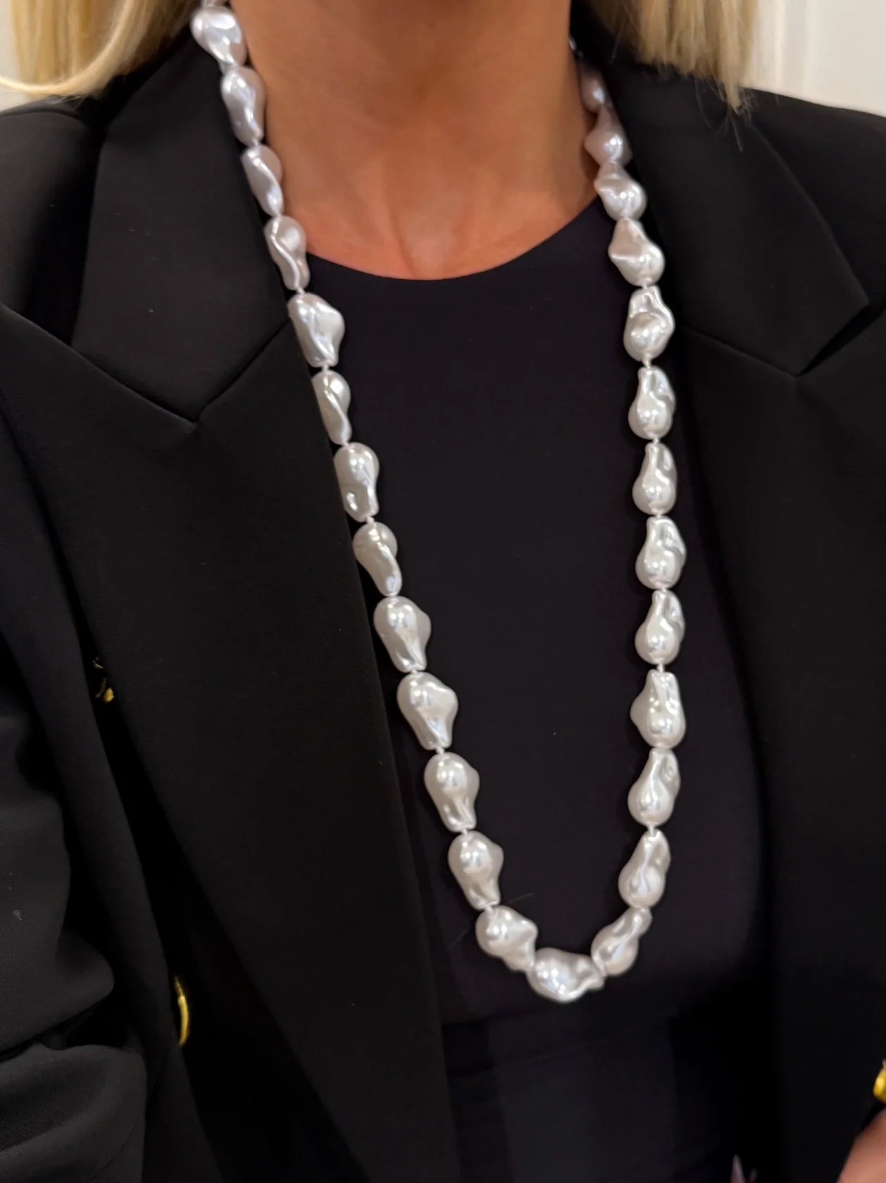 Julia Pearl Necklace