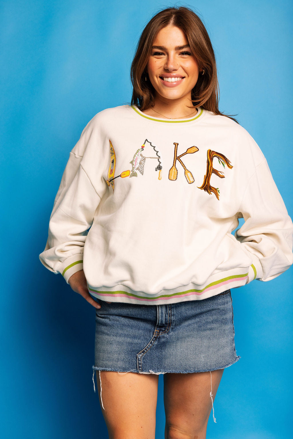 Queen of Sparkles Beige 'Lake' Letter Icon Sweatshirt