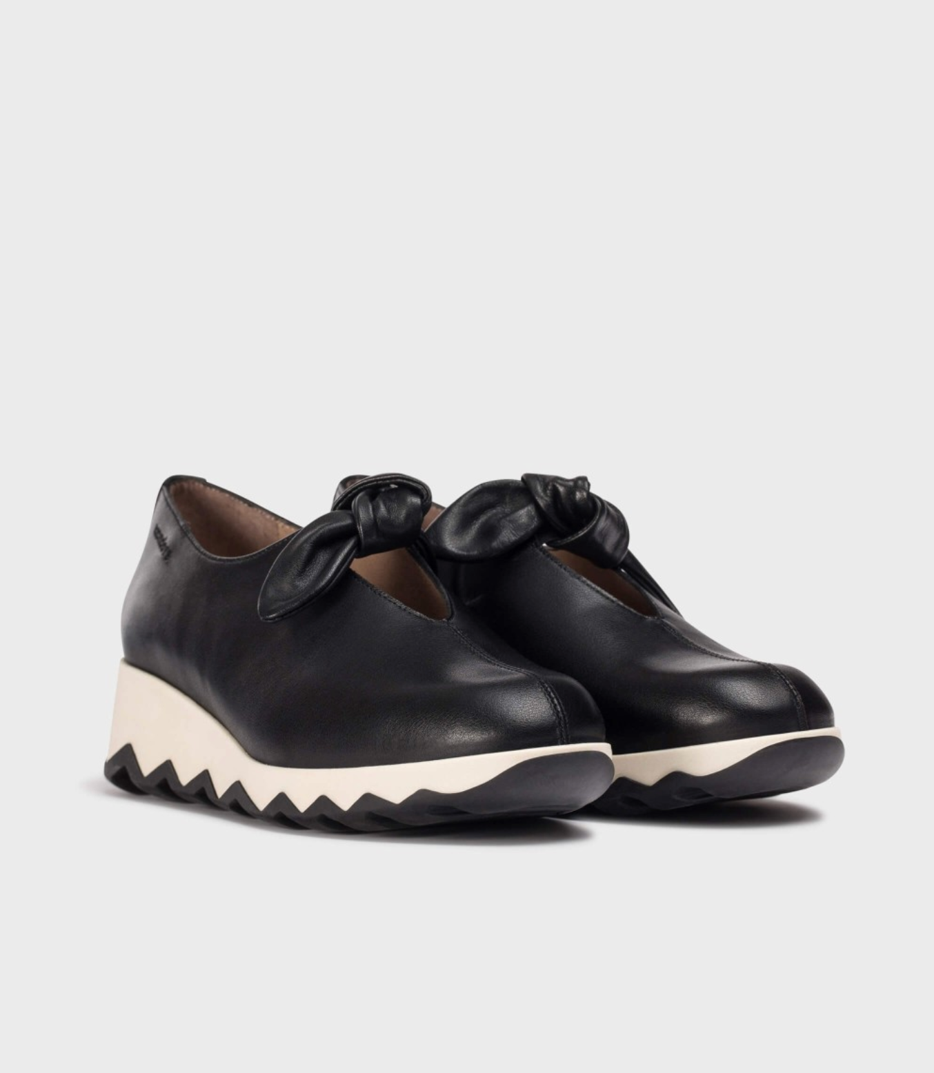 Wonders Simon 11 Sneakers - Black