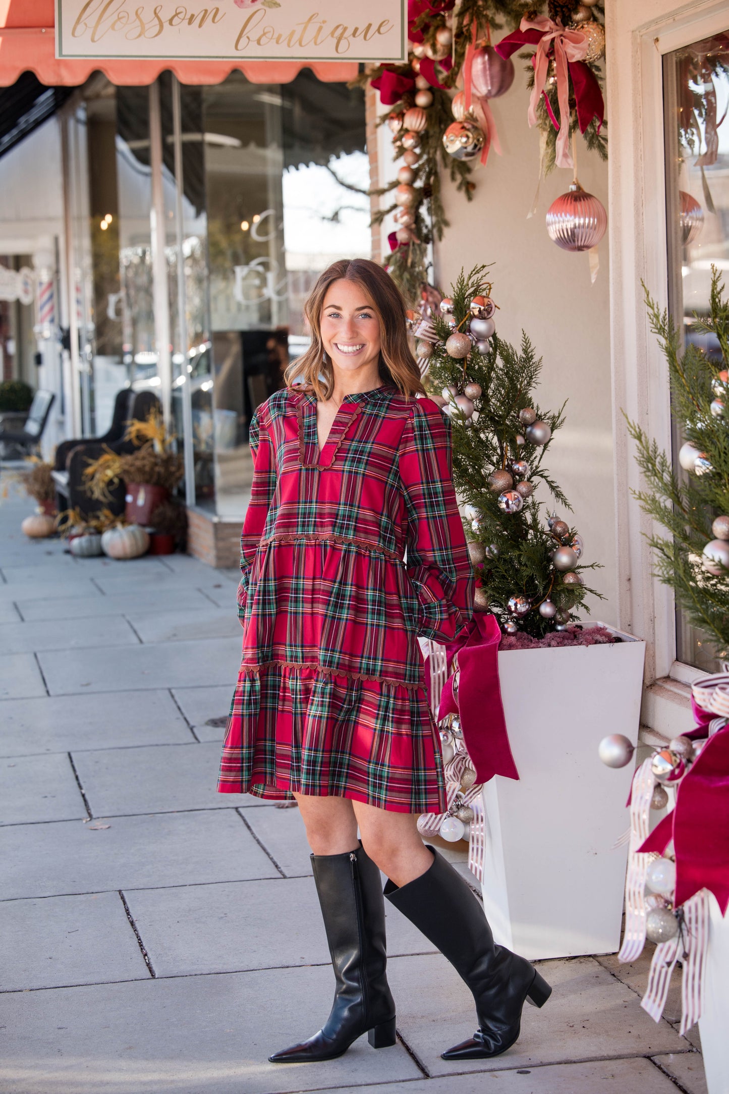 Plaid Scallop Trim Detail Babydoll Mini Dress - Red