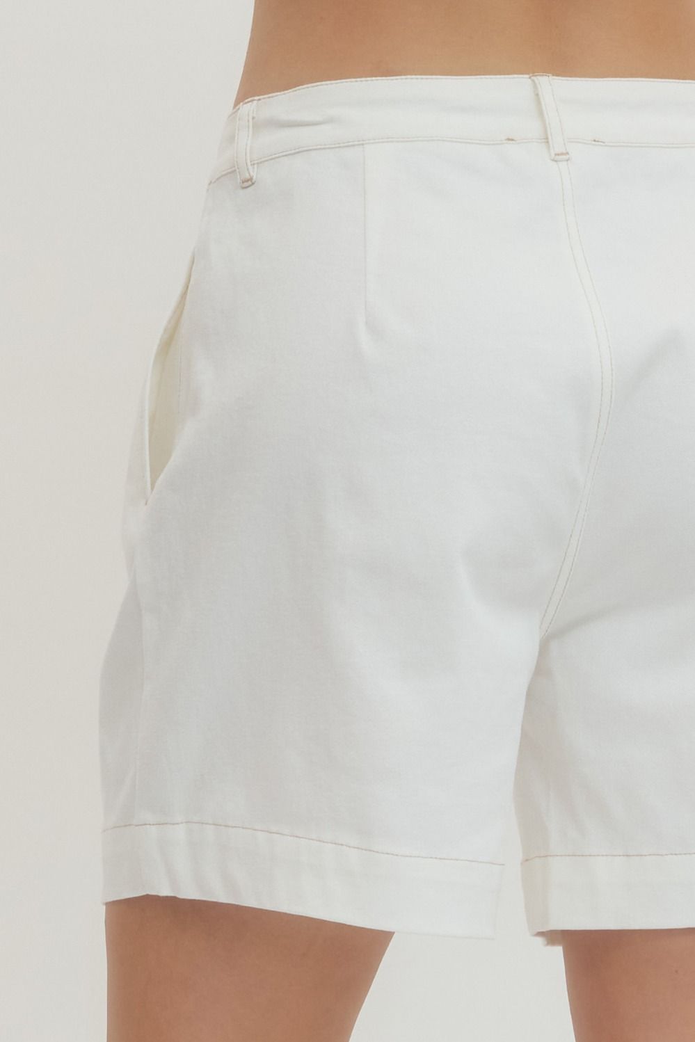 Solid Pleated Shorts - Off White