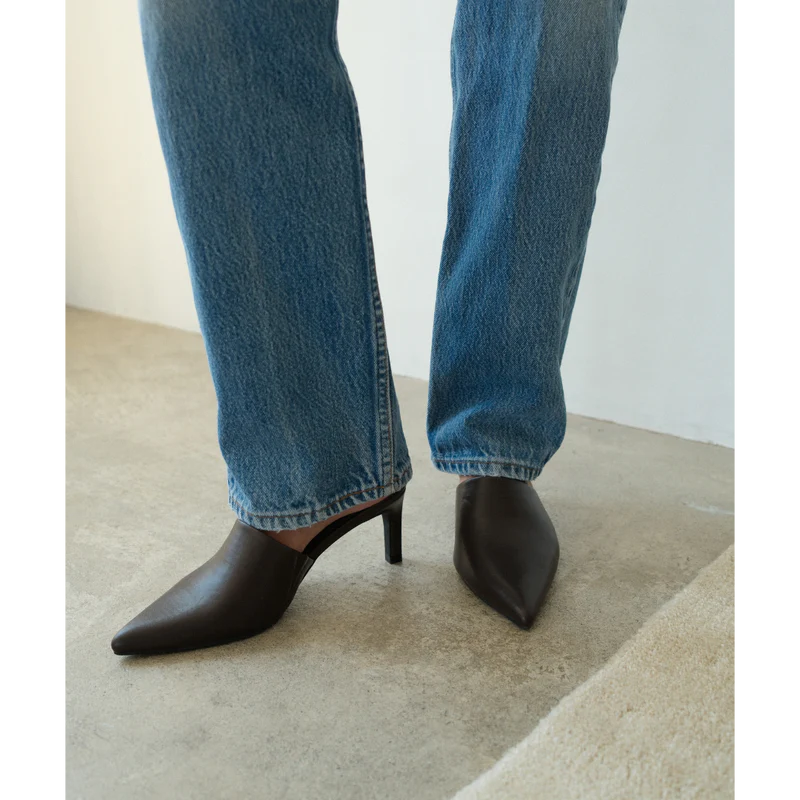 Garret Pointed Toe Heeled Mule - Coffee