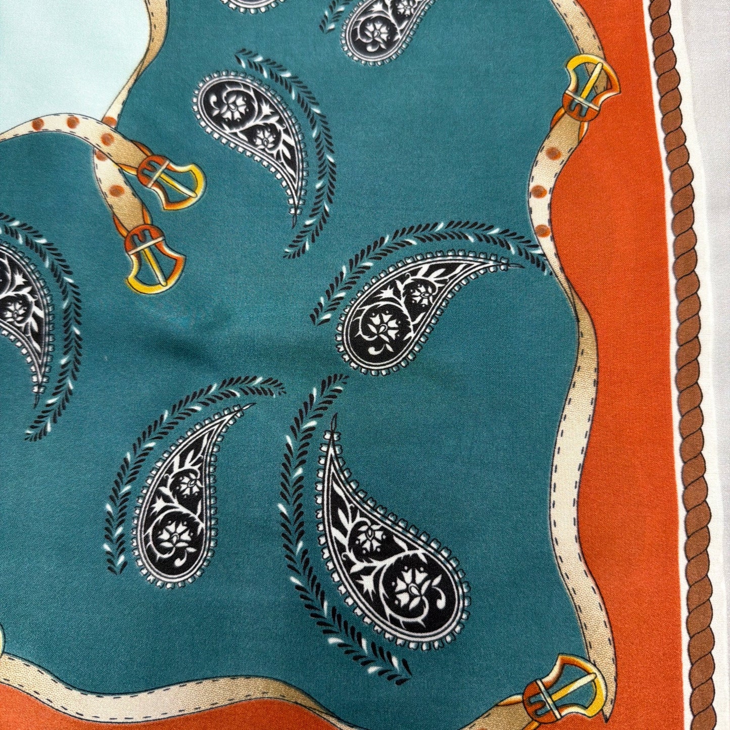 Classic Paisley Inspired Pattern Scarf - Gray