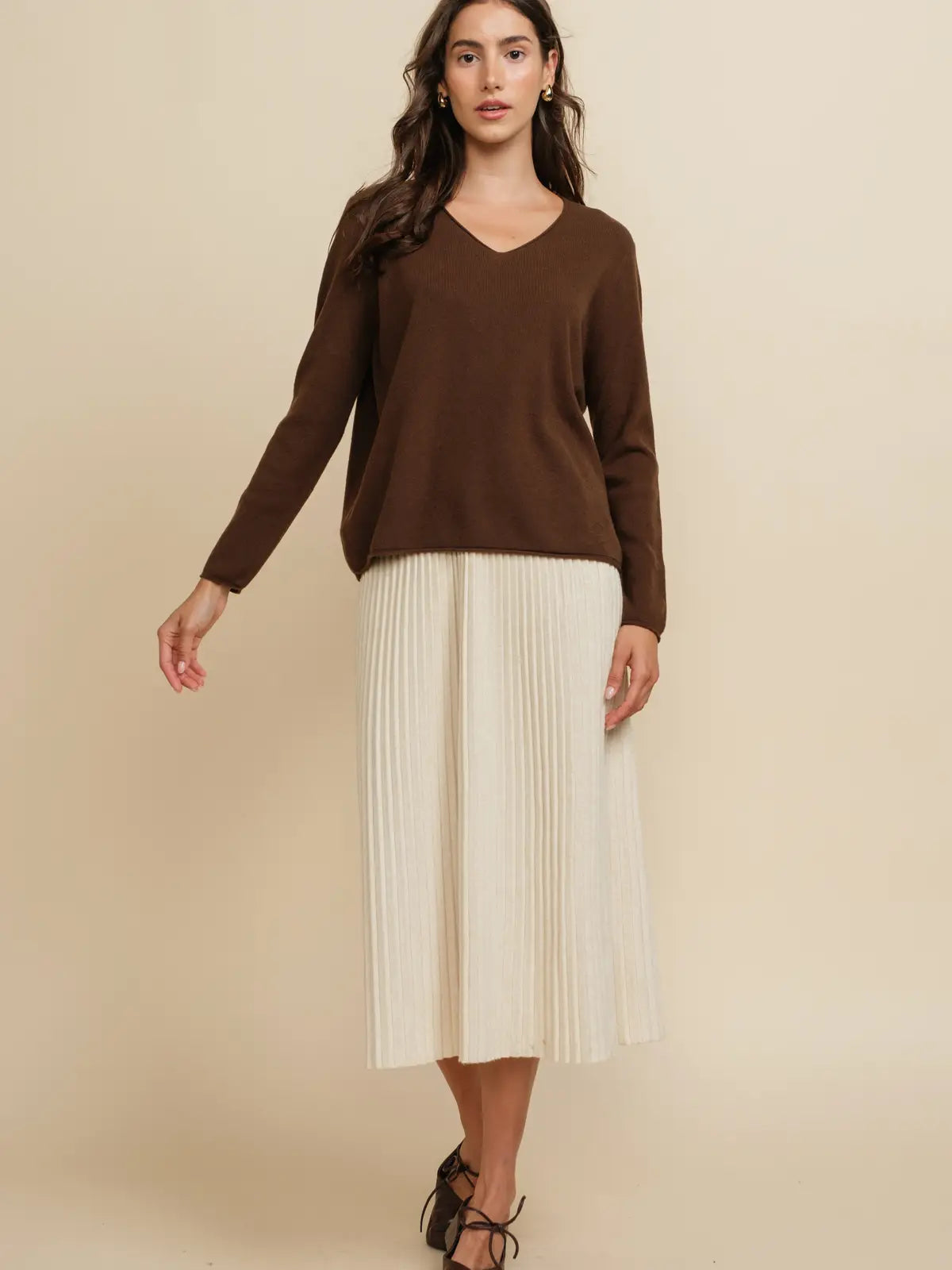 Essential V-Neck Long Sleeve Pullover Sweater Top - Brown