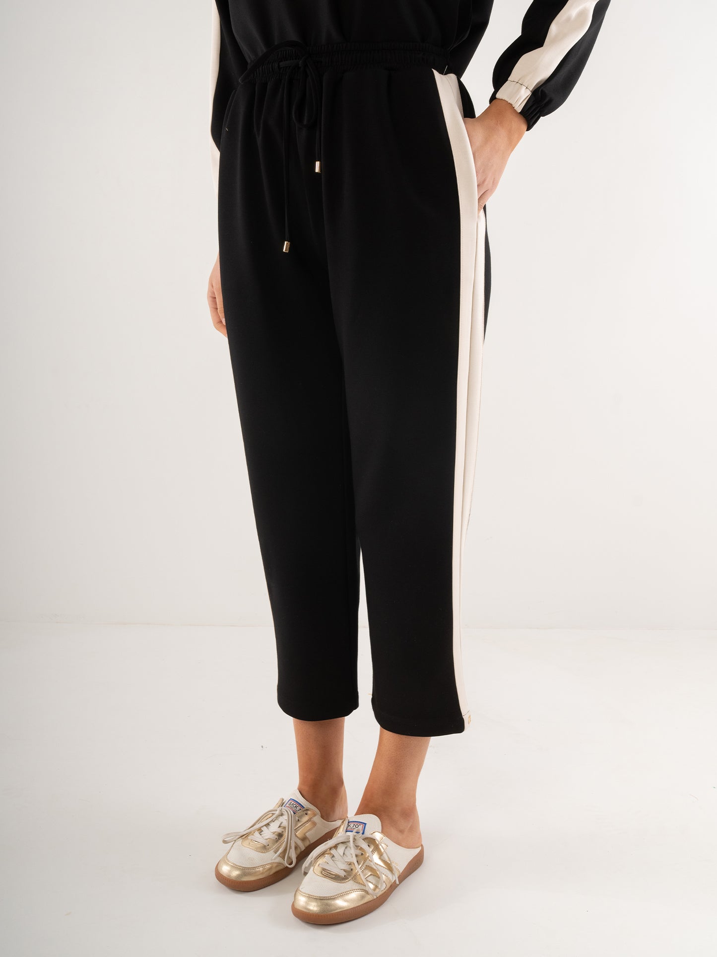 Joy Jogger - Midnight Vanilla