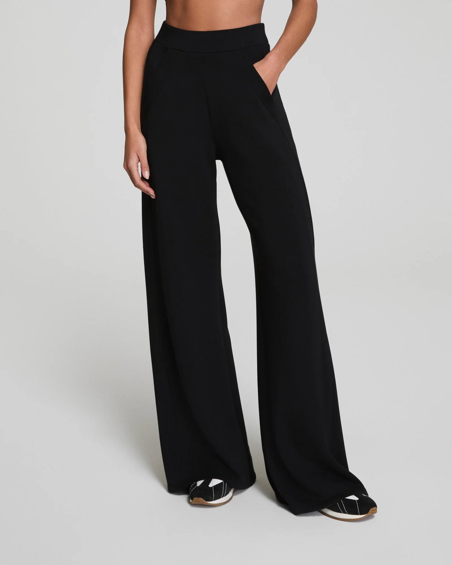 Spanx AirEssentials Wide Leg Track Pant - Very Black