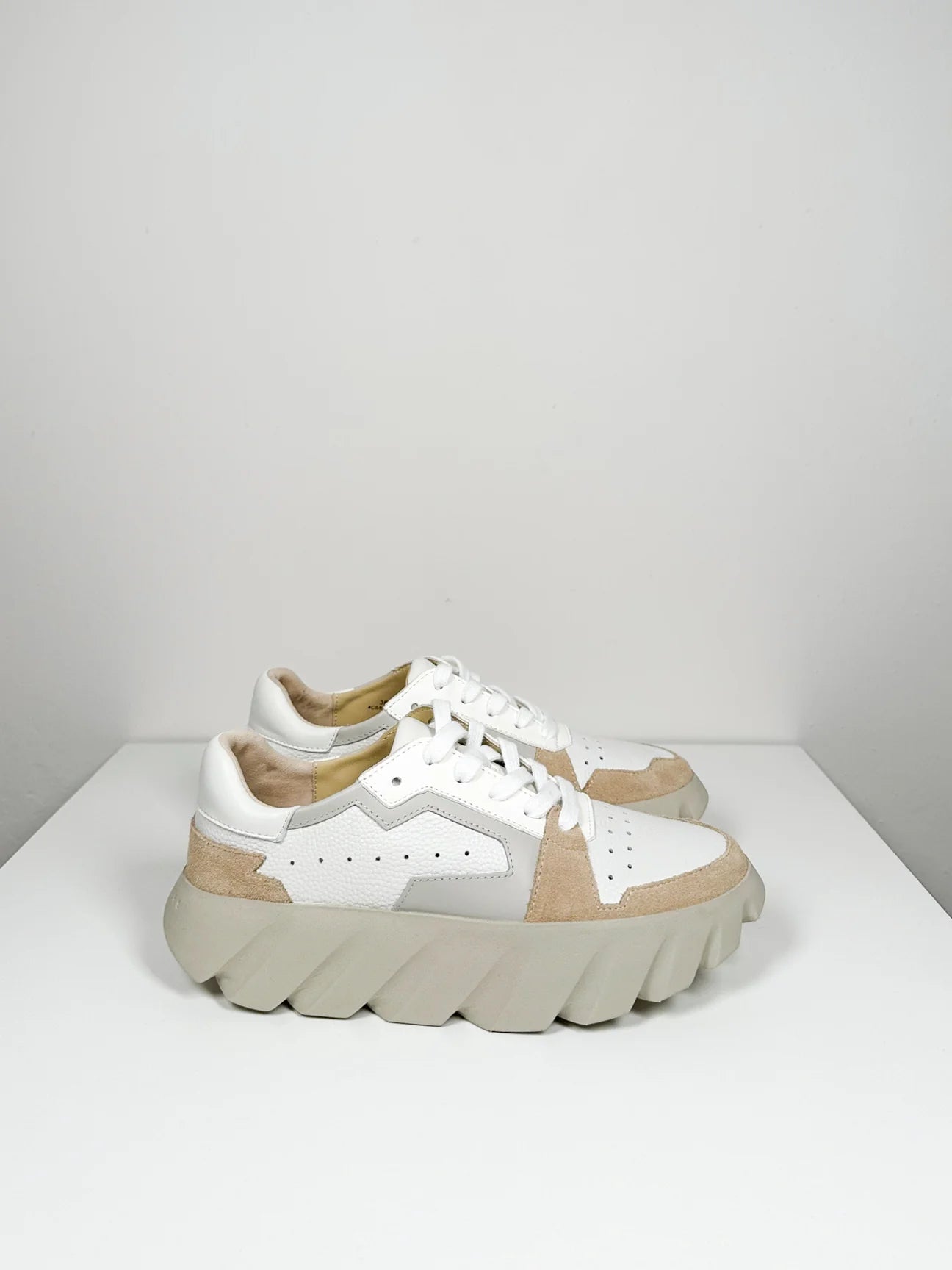 4CCCCEES Tura Ori Sneakers - Bone