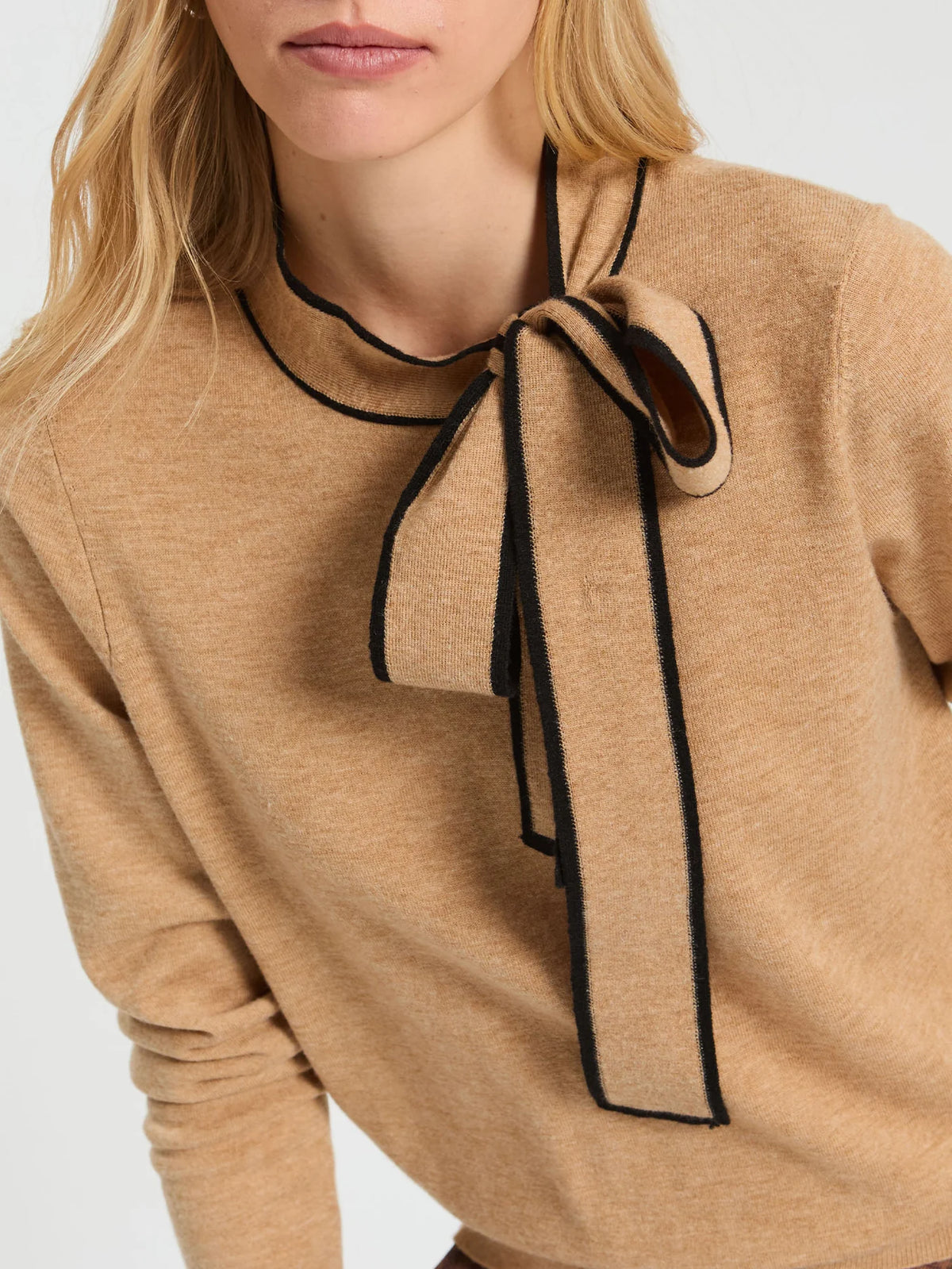 Bow Sweater - Camel