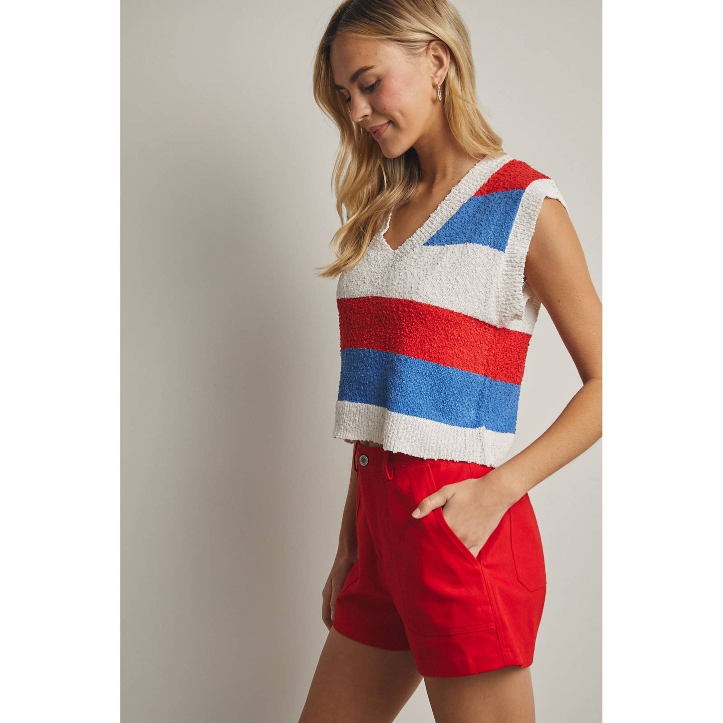 Striped Relaxed Crop Sweater Vest - Off White/Red