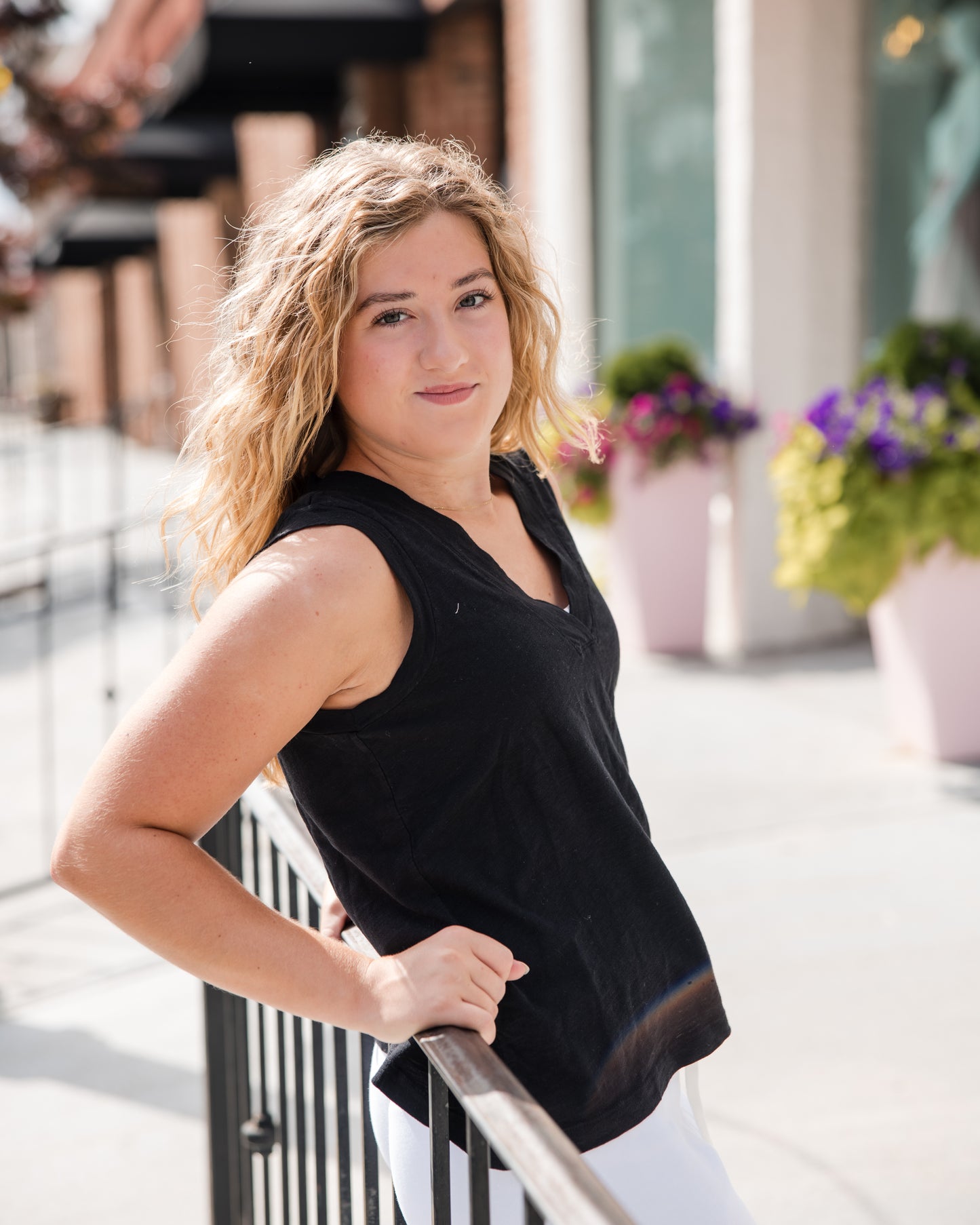 Banded Vneck Tank Top - Black