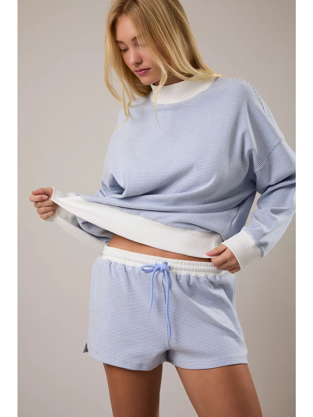 Mid Rise Stripe Shorts - Light Blue/Cream