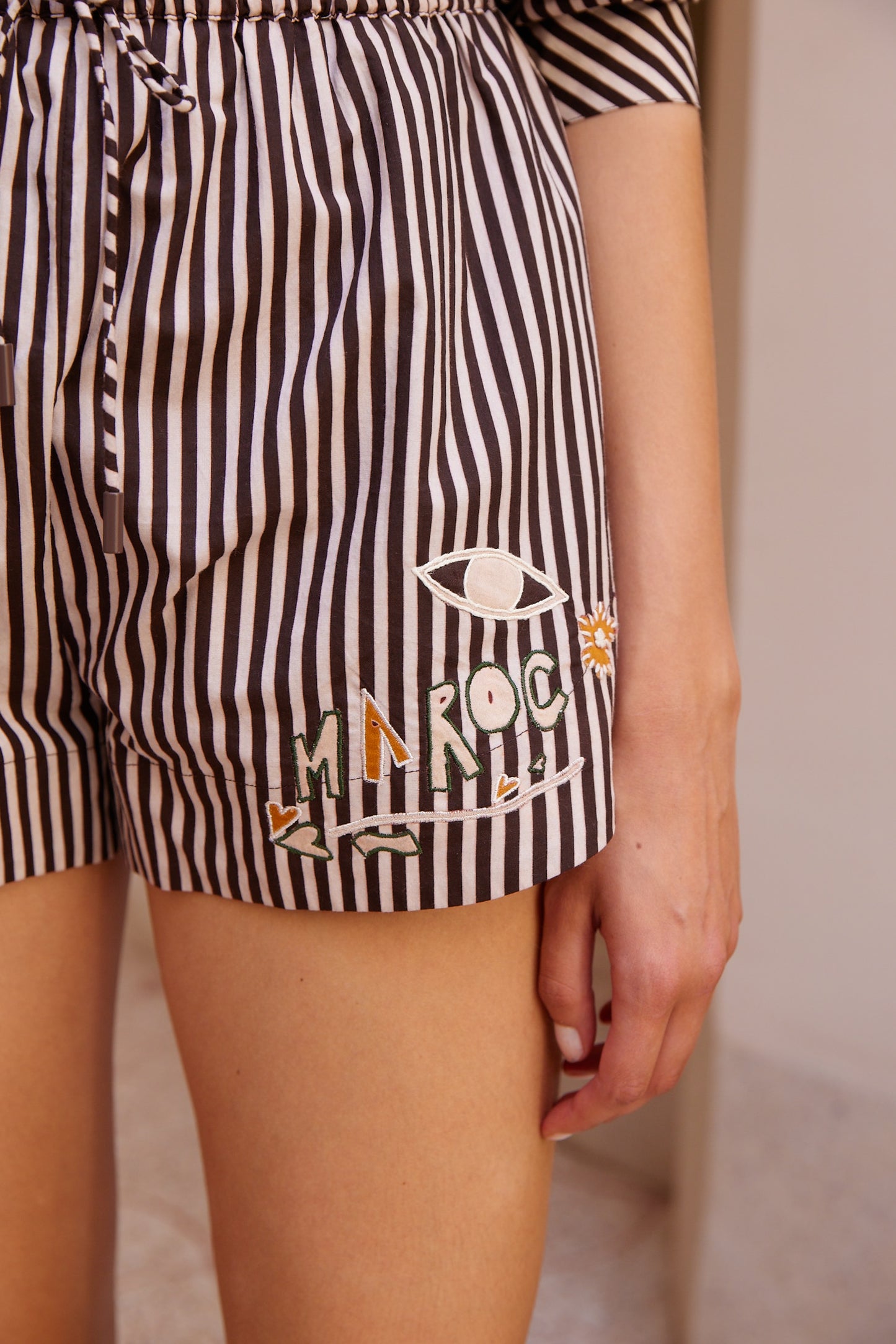 SIROCCO EMBROIDERED SHORT