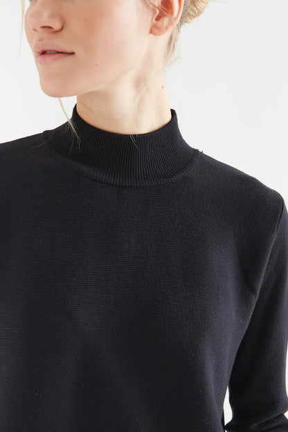 Basic Turtleneck Sweater - Black