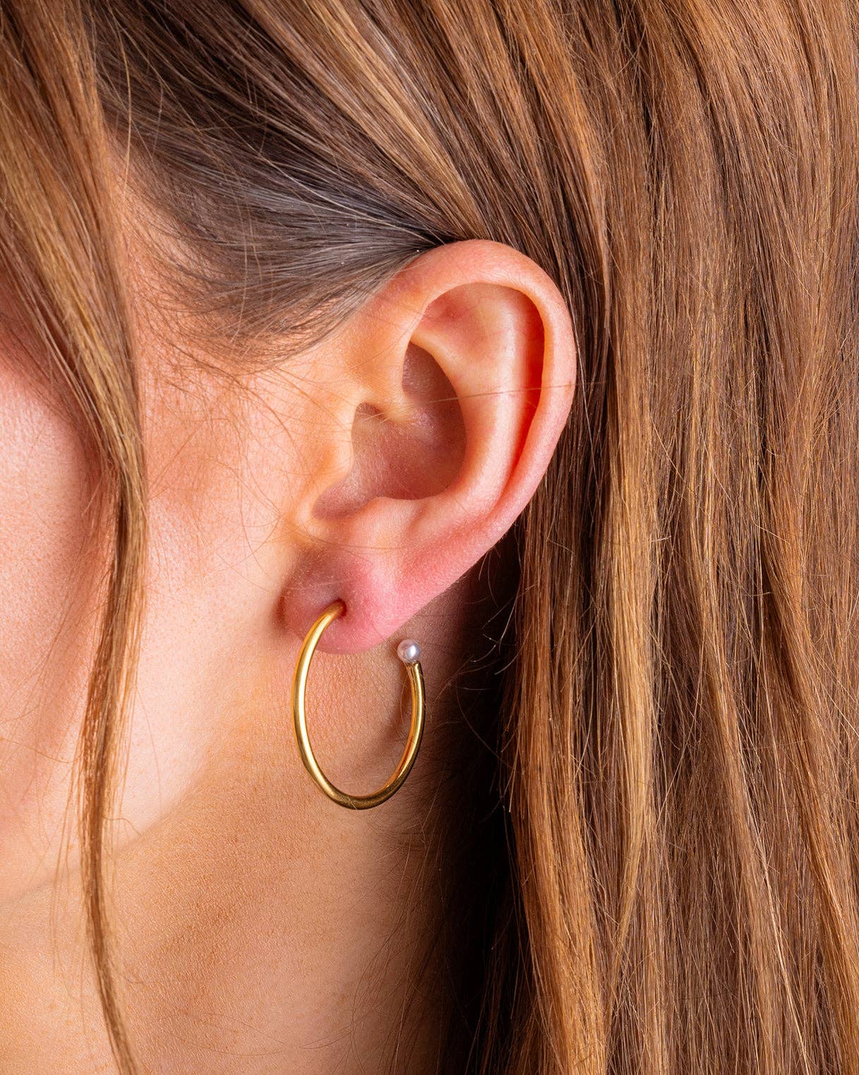 Alexis Medium Hoop Earrings - Gold
