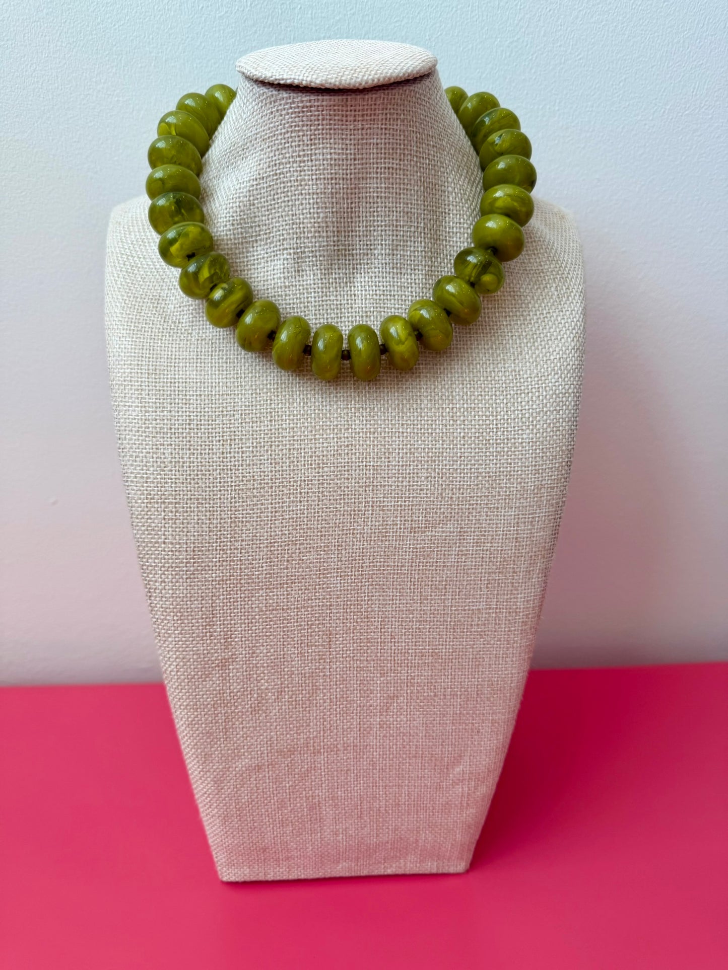 Lois Necklace - Olive