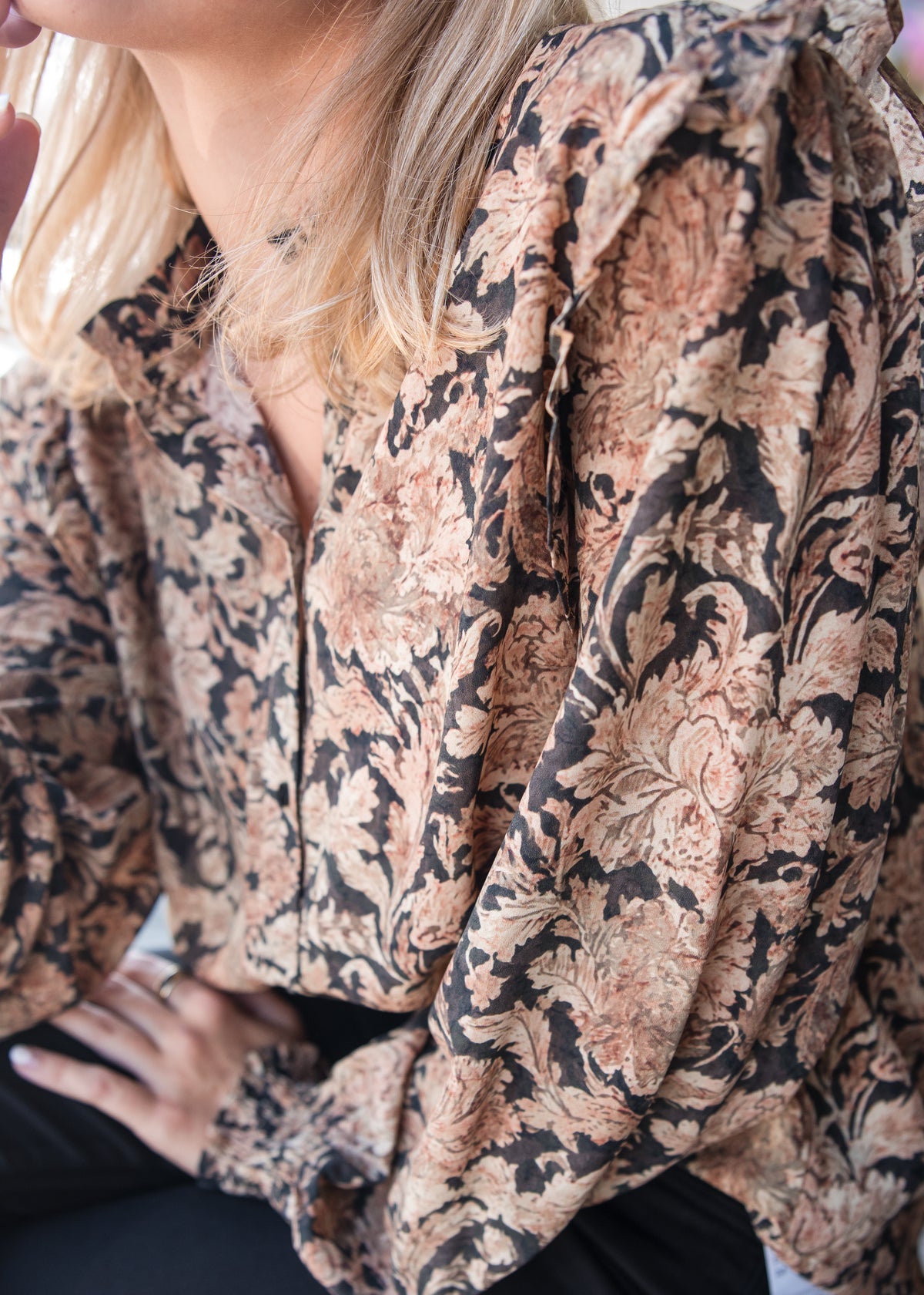 Manor Shirt - Black Olympe