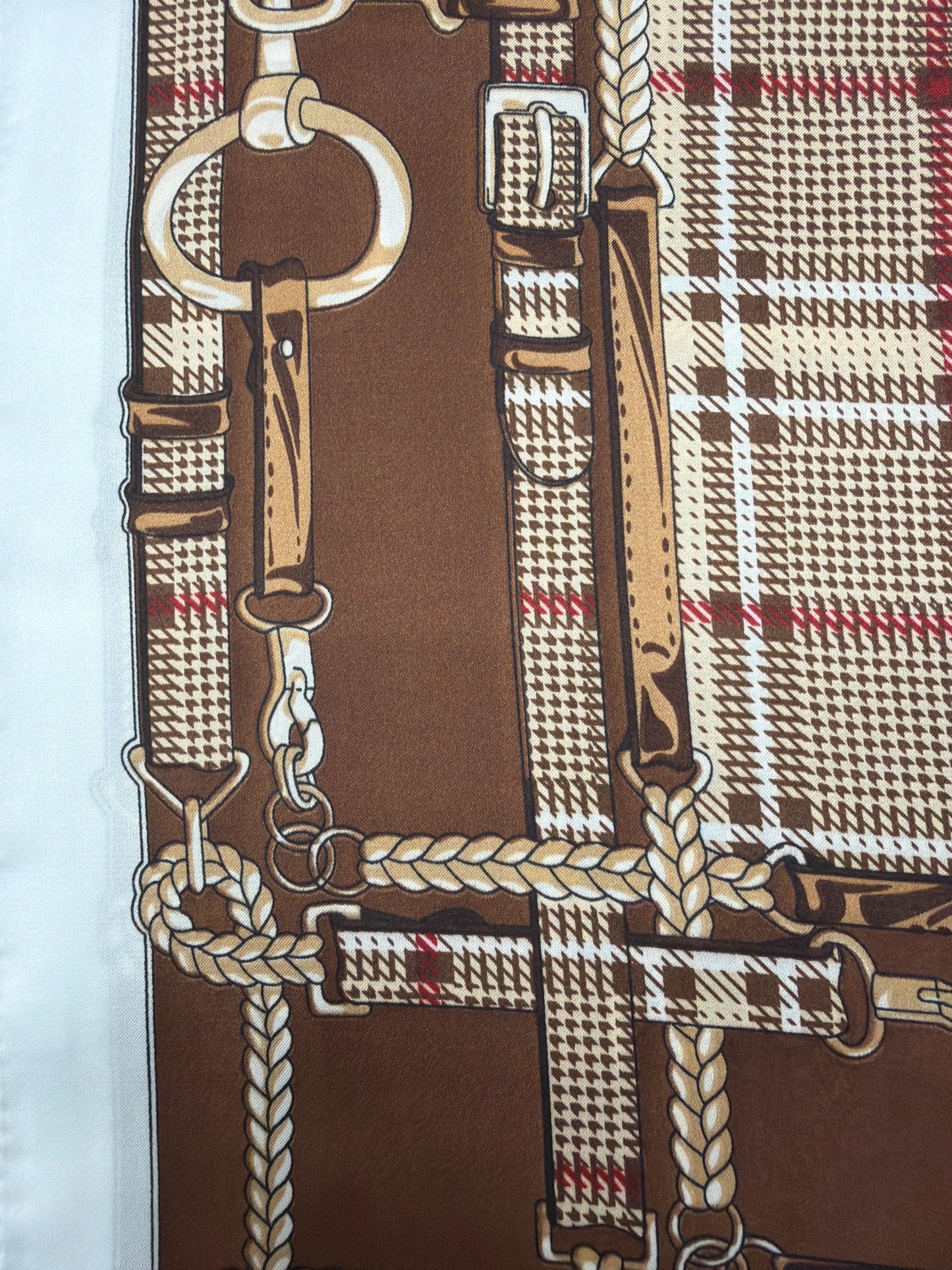 Plaid Inspired Chain Pattern Scarf - White/Camel