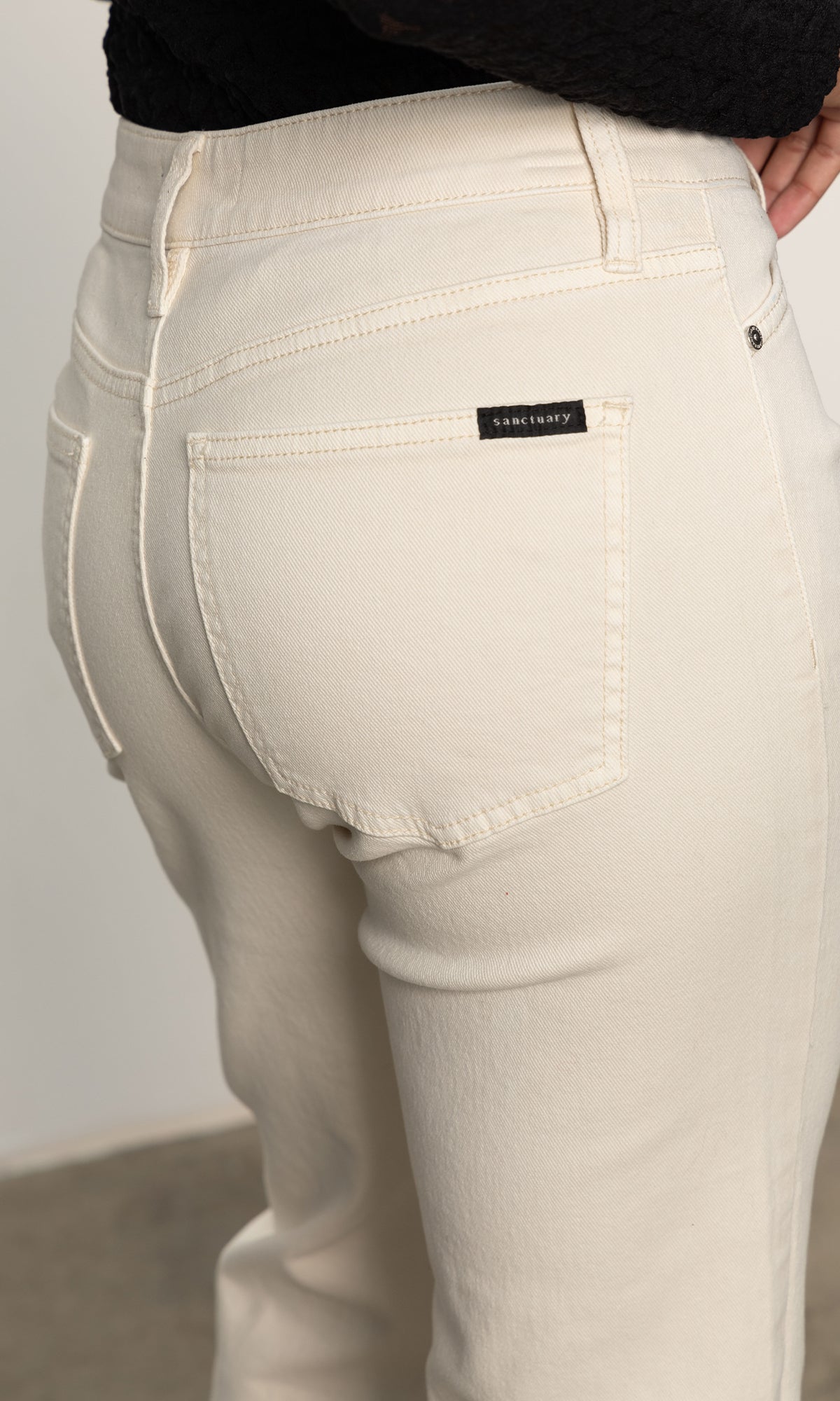 CADENCE 90'S STRAIGHT CROP