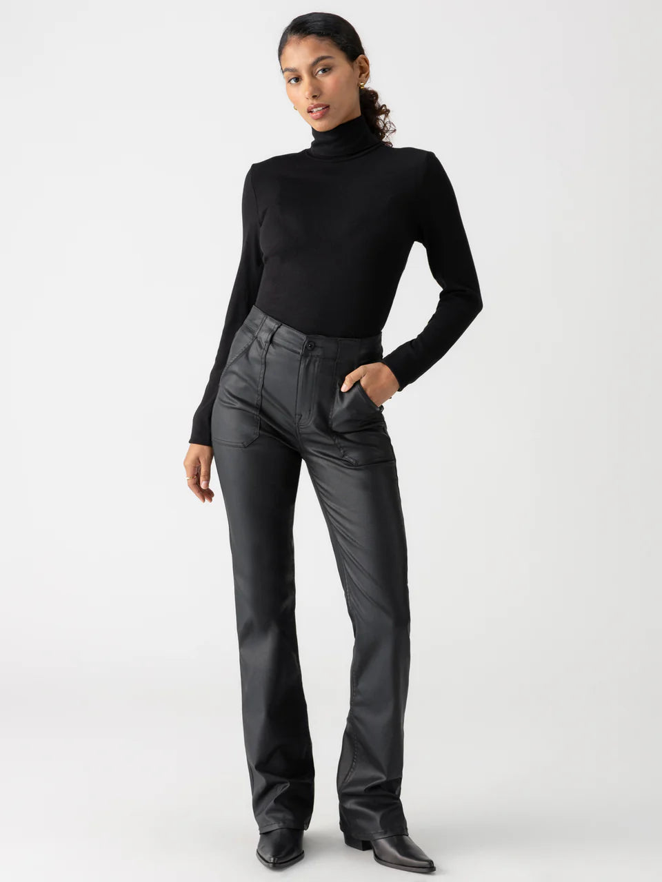 Essential Turtleneck Top - Black