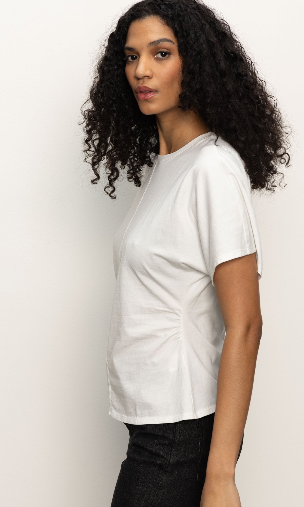 SHIRRED WAIST DOLMAN TEE