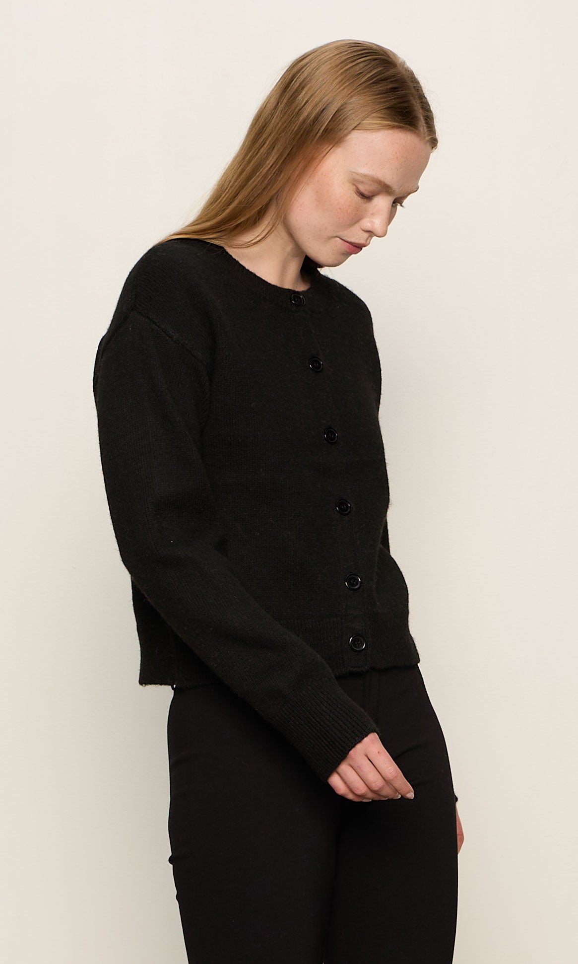MUST-HAVE CARDI