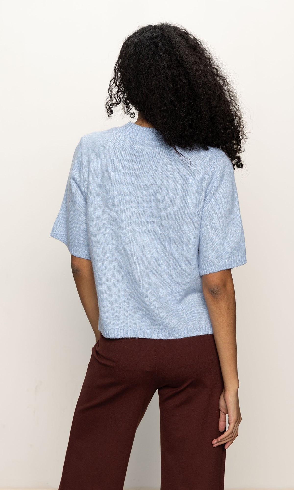 PERFECT SWEATER TEE