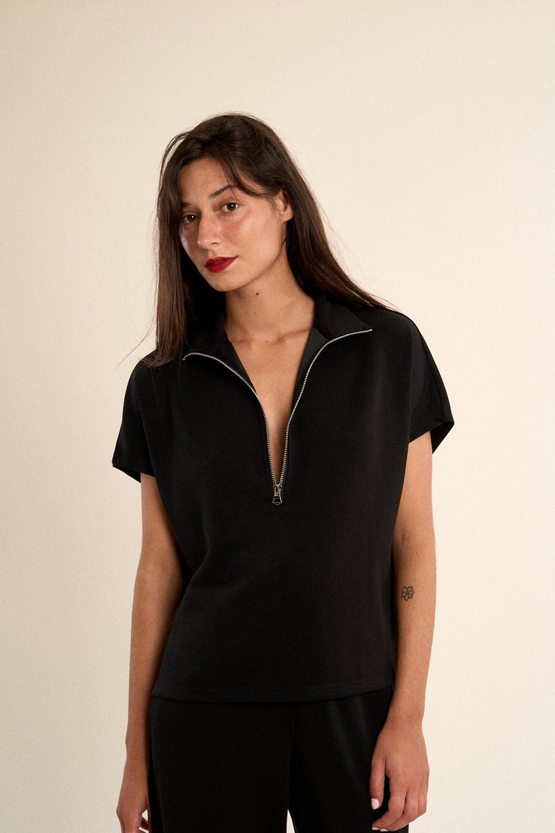 LADIES KNITTED SLEEVELESS SWEAT