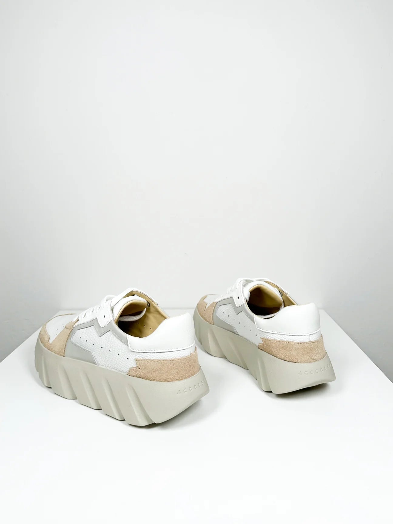 4CCCCEES Tura Ori Sneakers - Bone