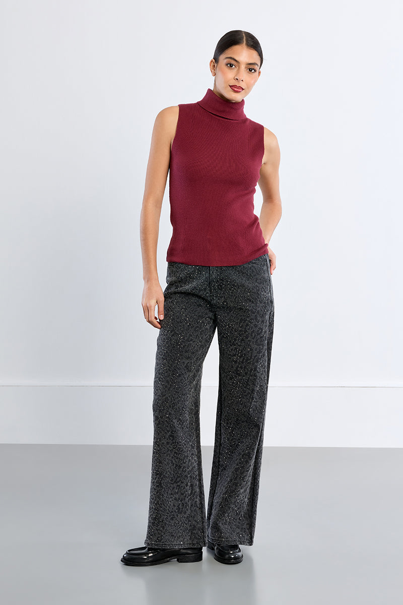 Sleeveless Turtleneck Sweater - Dark Red