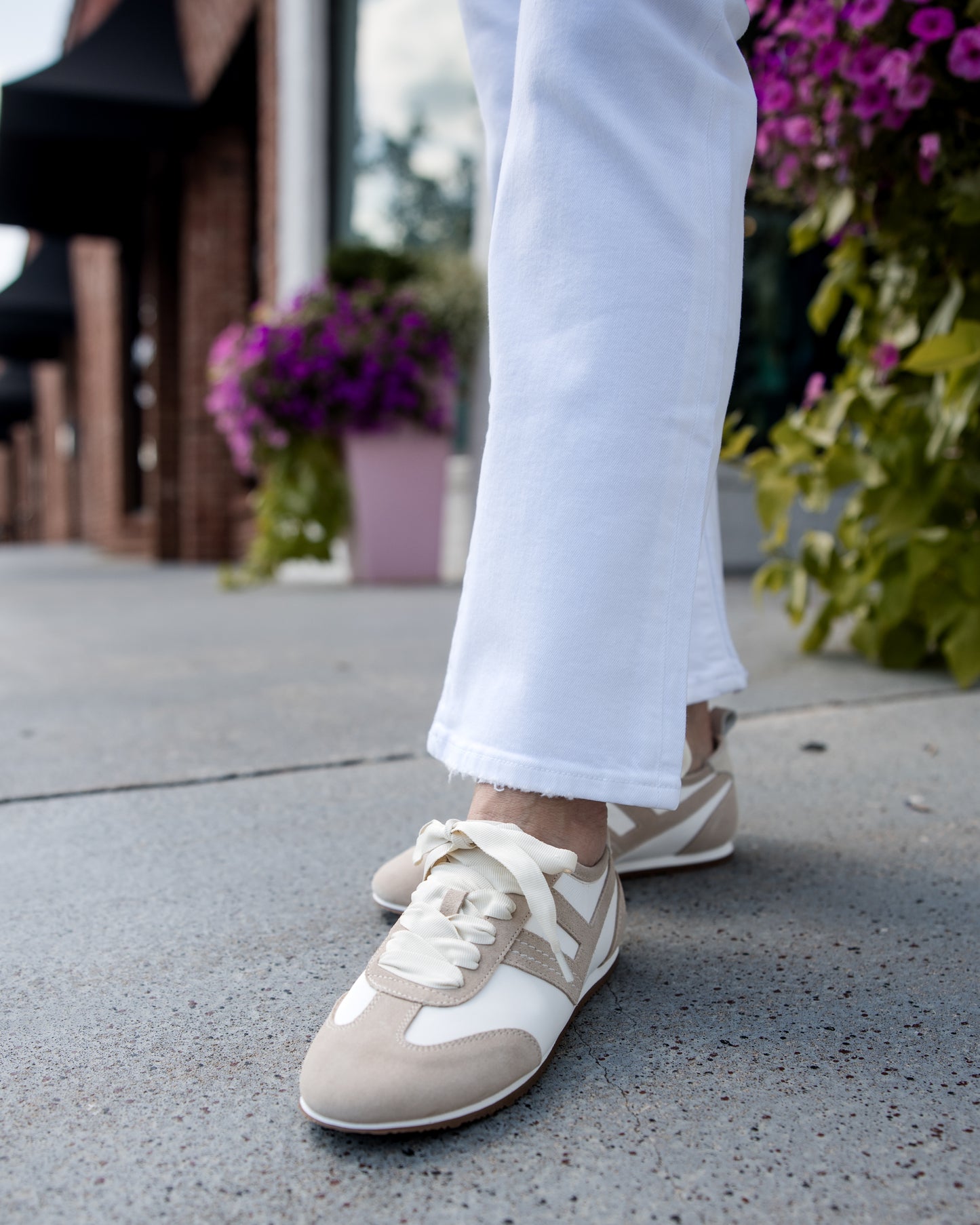 Free People Aces Tennis Shoe - Chalk/Desert Sand