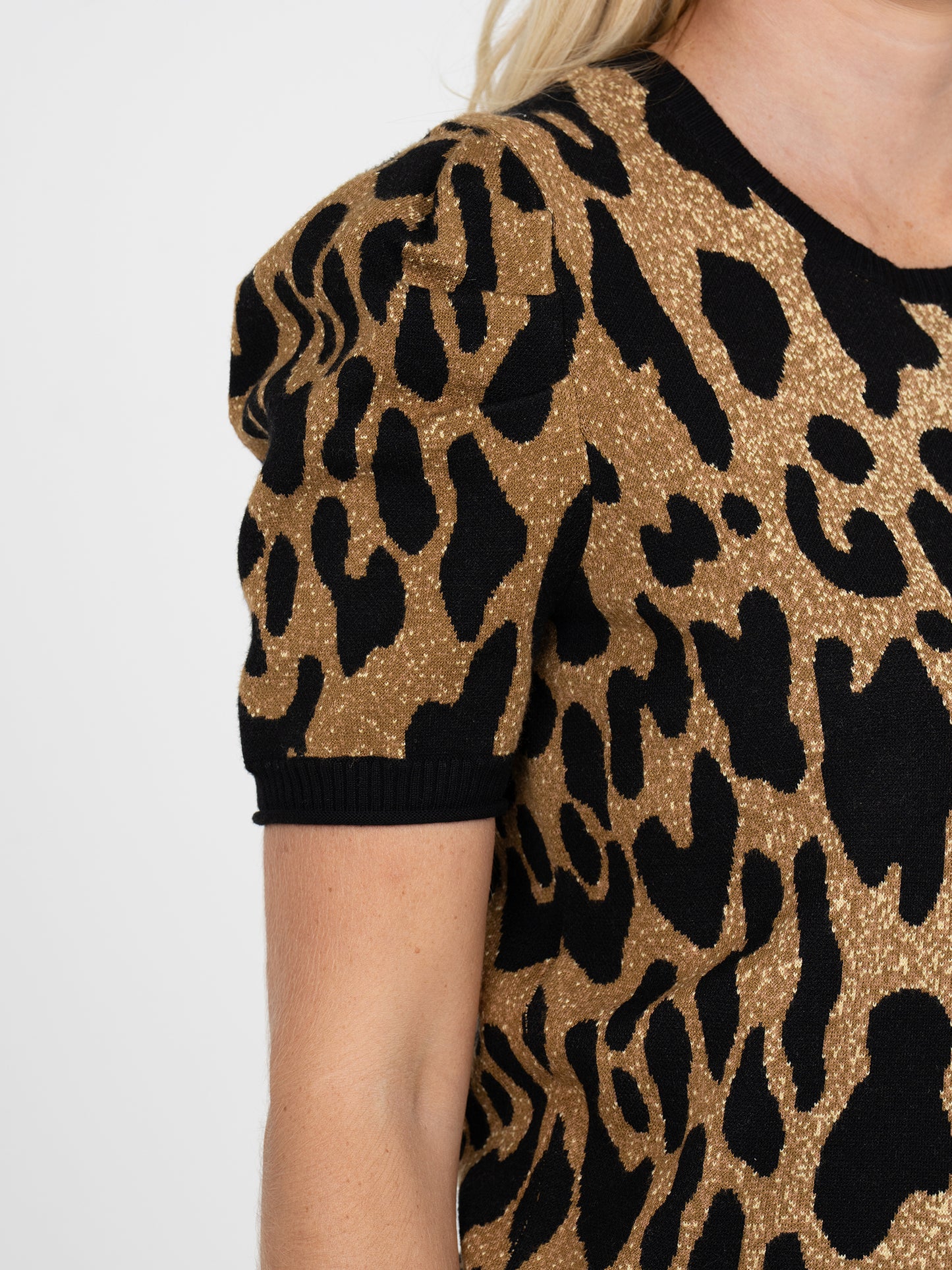 Crewneck Knit Sweater Top - Lady Leopard