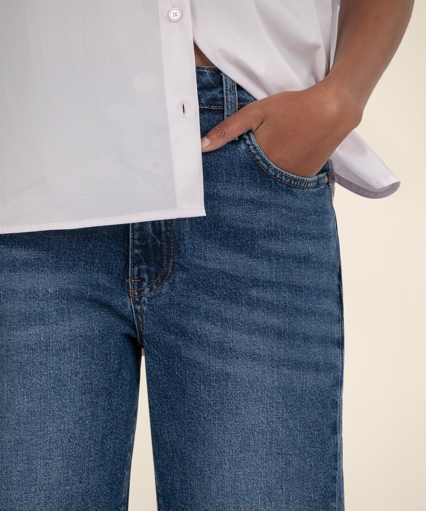 Ashley High Rise Barrel Jean - Moderate