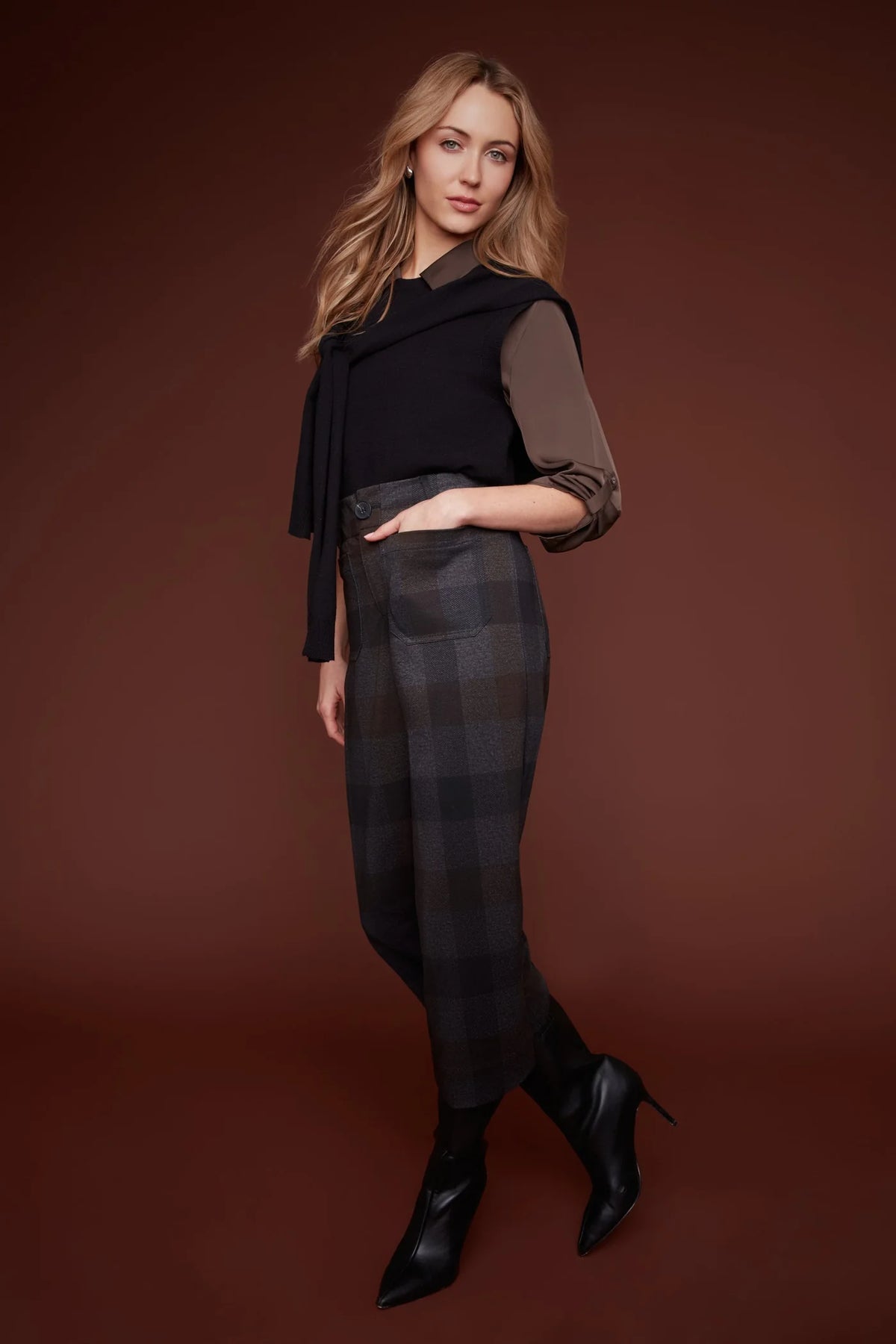 Bold Check Knit Cropped Straight Leg Pant - Carbon Combo