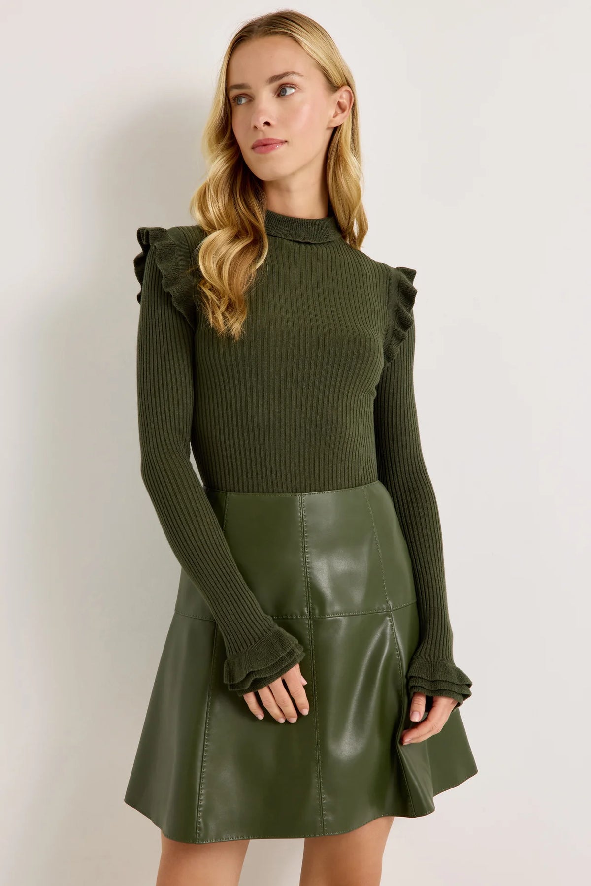 Tinley Turtleneck Sweater - Juniper Green