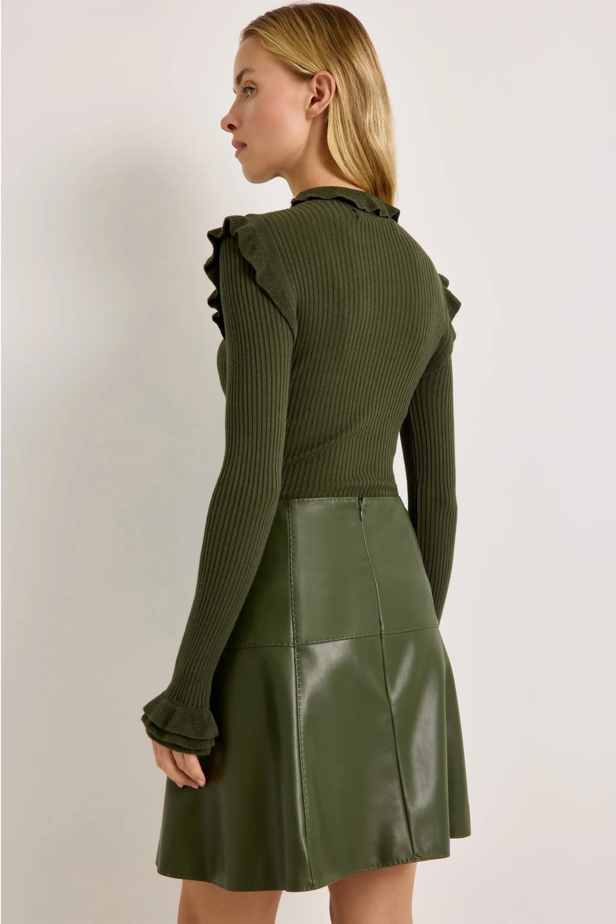 Tinley Turtleneck Sweater - Juniper Green