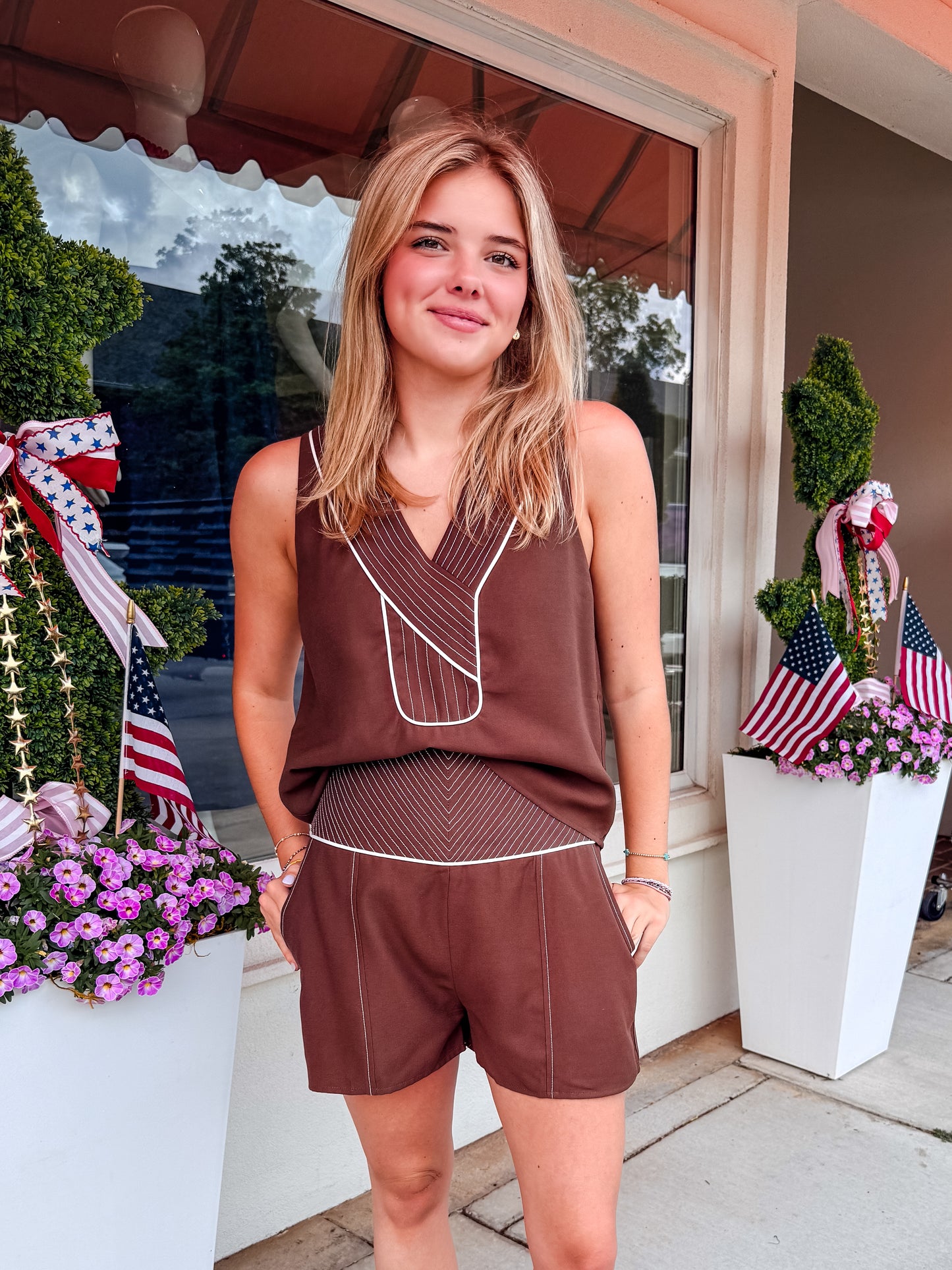 Coco Topstitched Shorts - Coco Brown