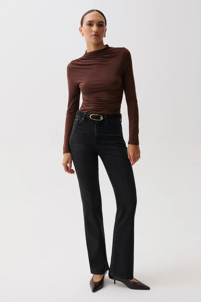 Evie High Rise Slim Bootcut Jean - Jetset