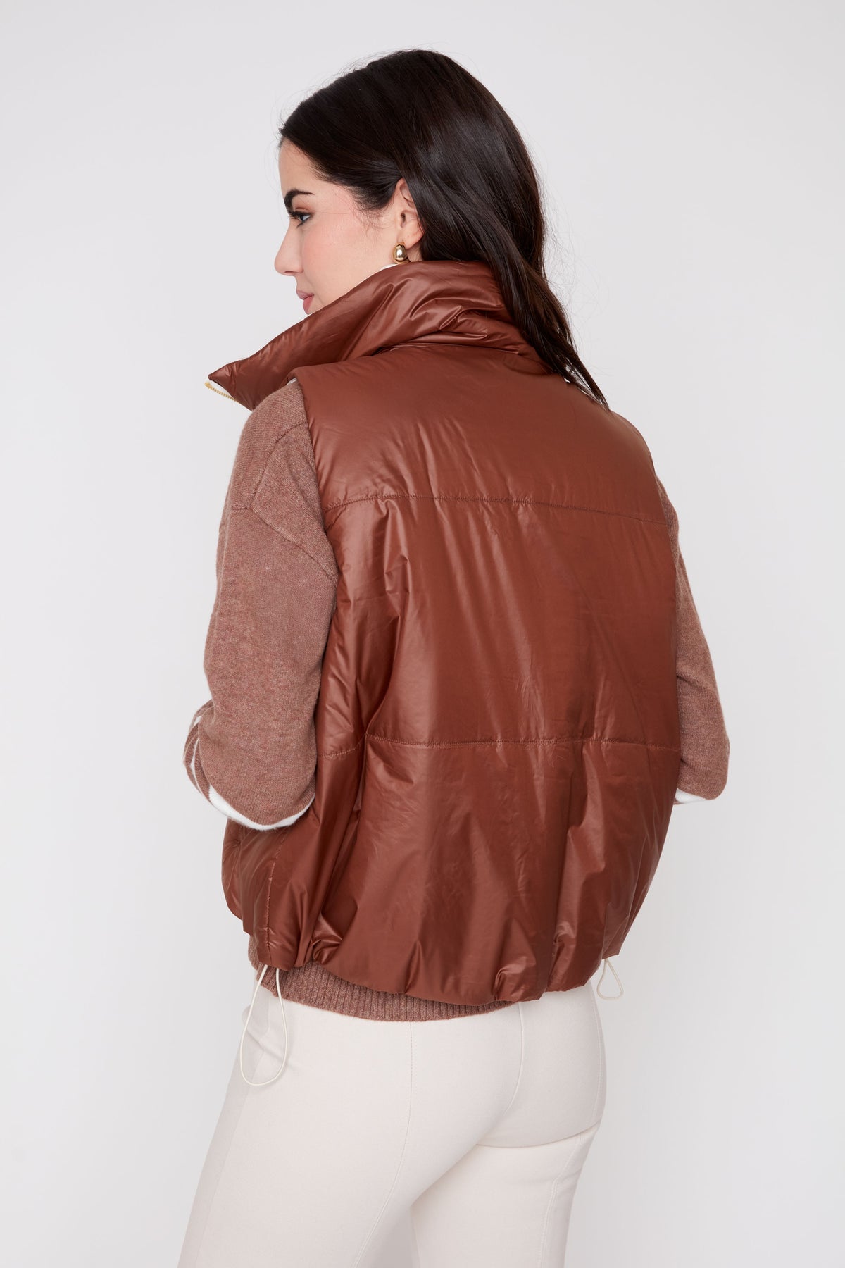 Luxe Quilted Reversible Cropped Vest - Tiramisu