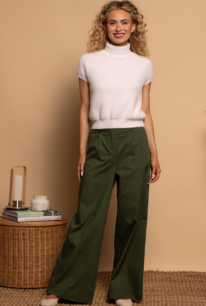 Colie Crop Sweater - White