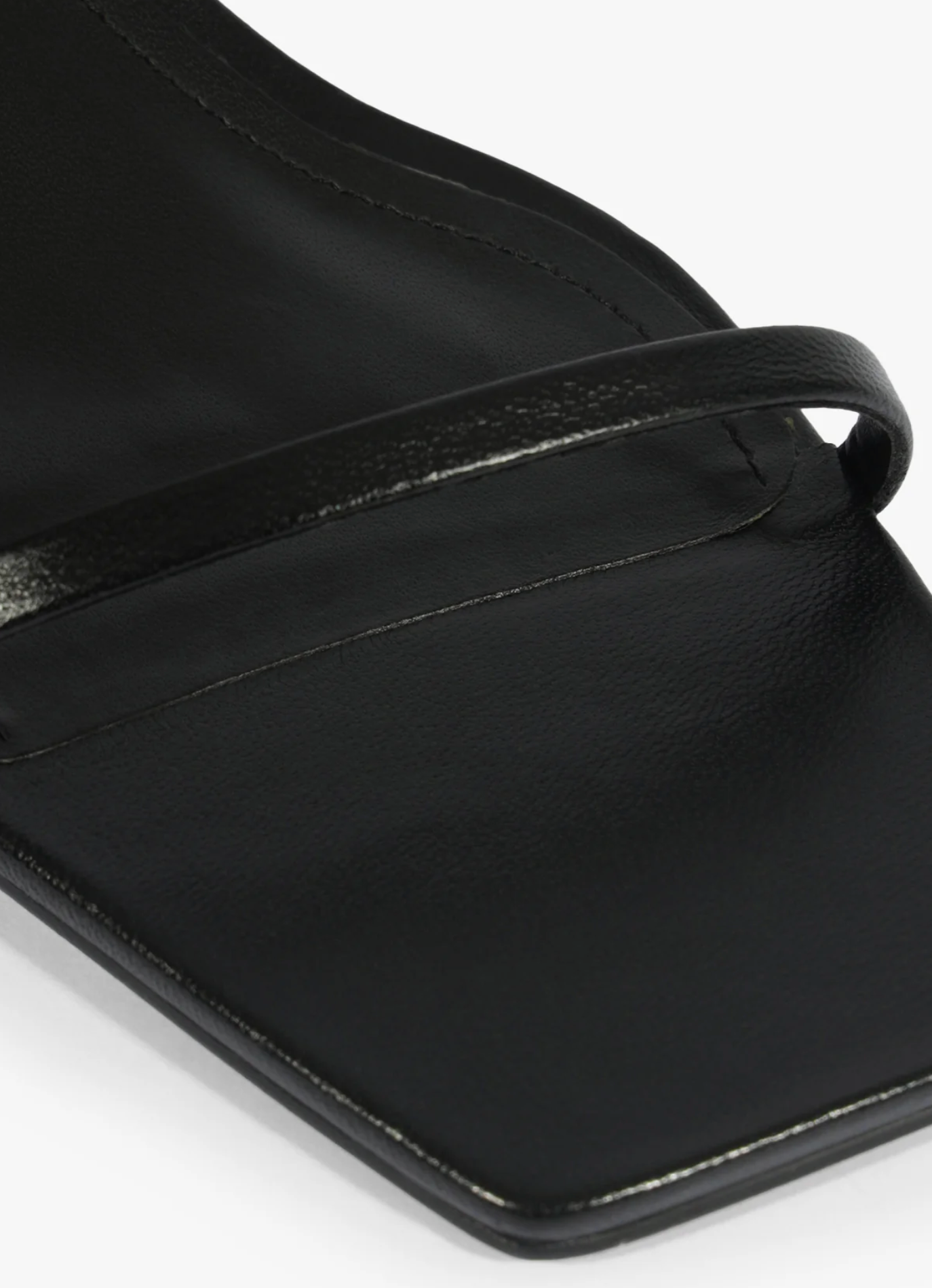 Judith Mid Heel Sandal - Black