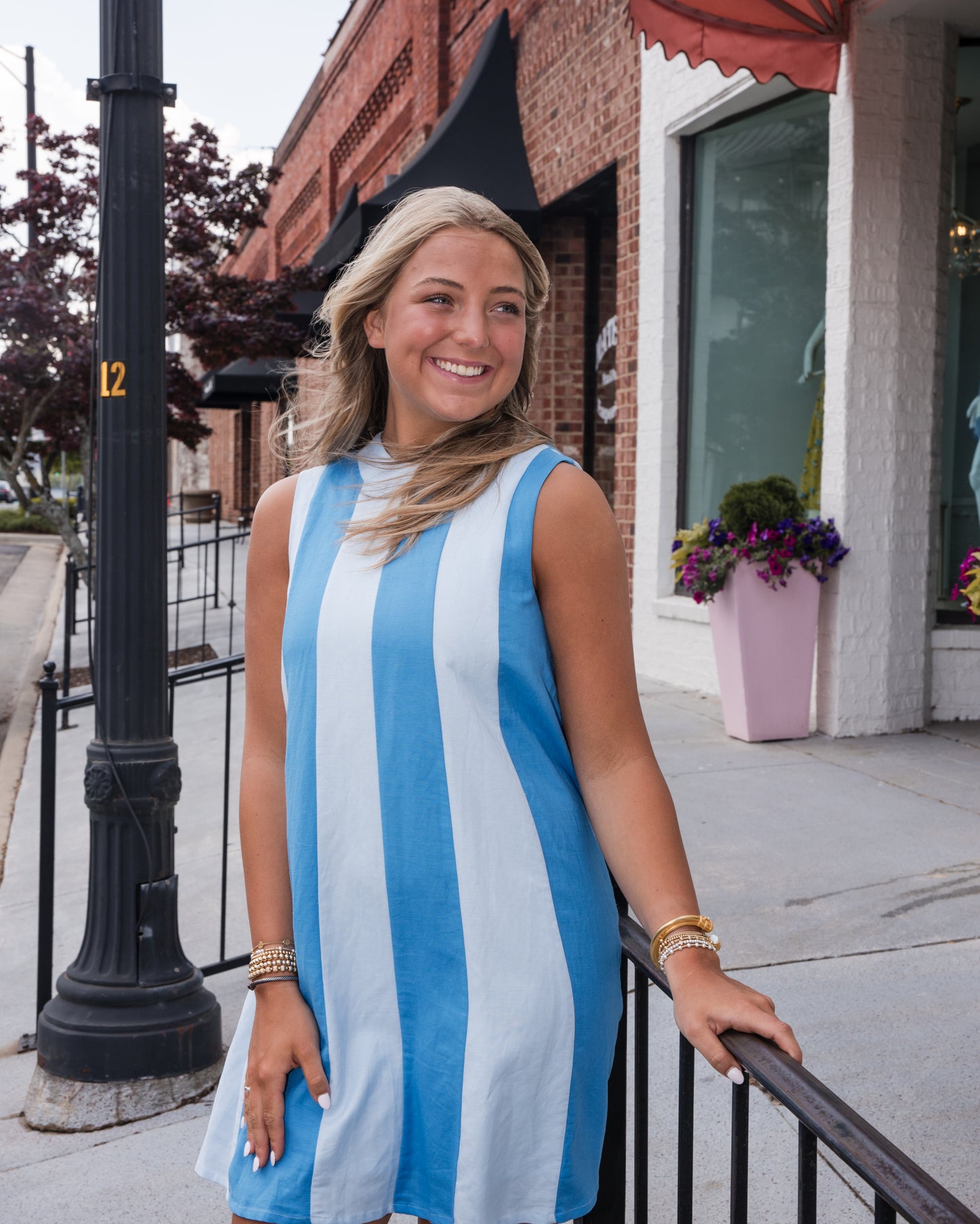 Sleeveless Colorblock Dress - Blue
