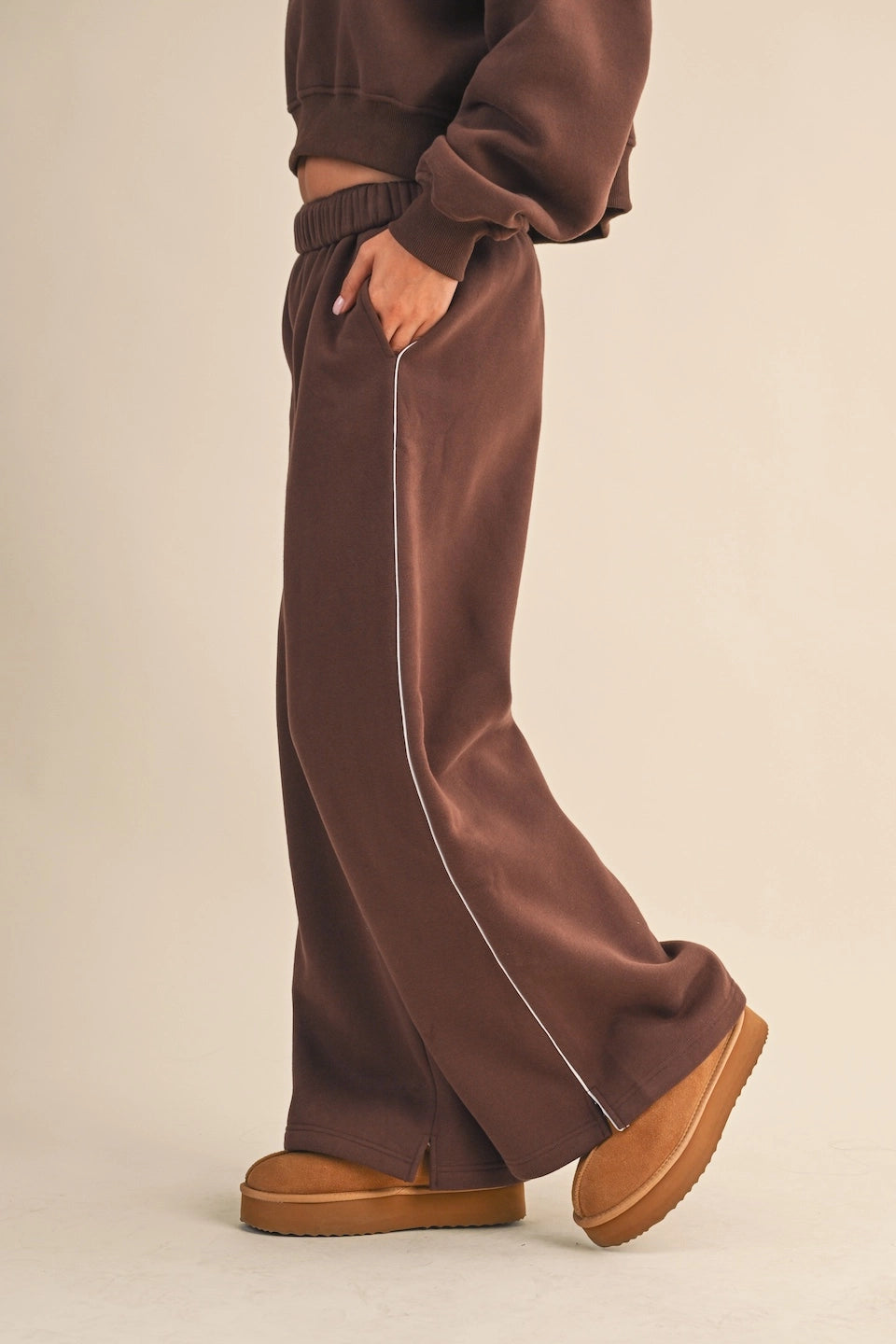 Cozy Fleece Wide Leg Sweatpants - Chocolate