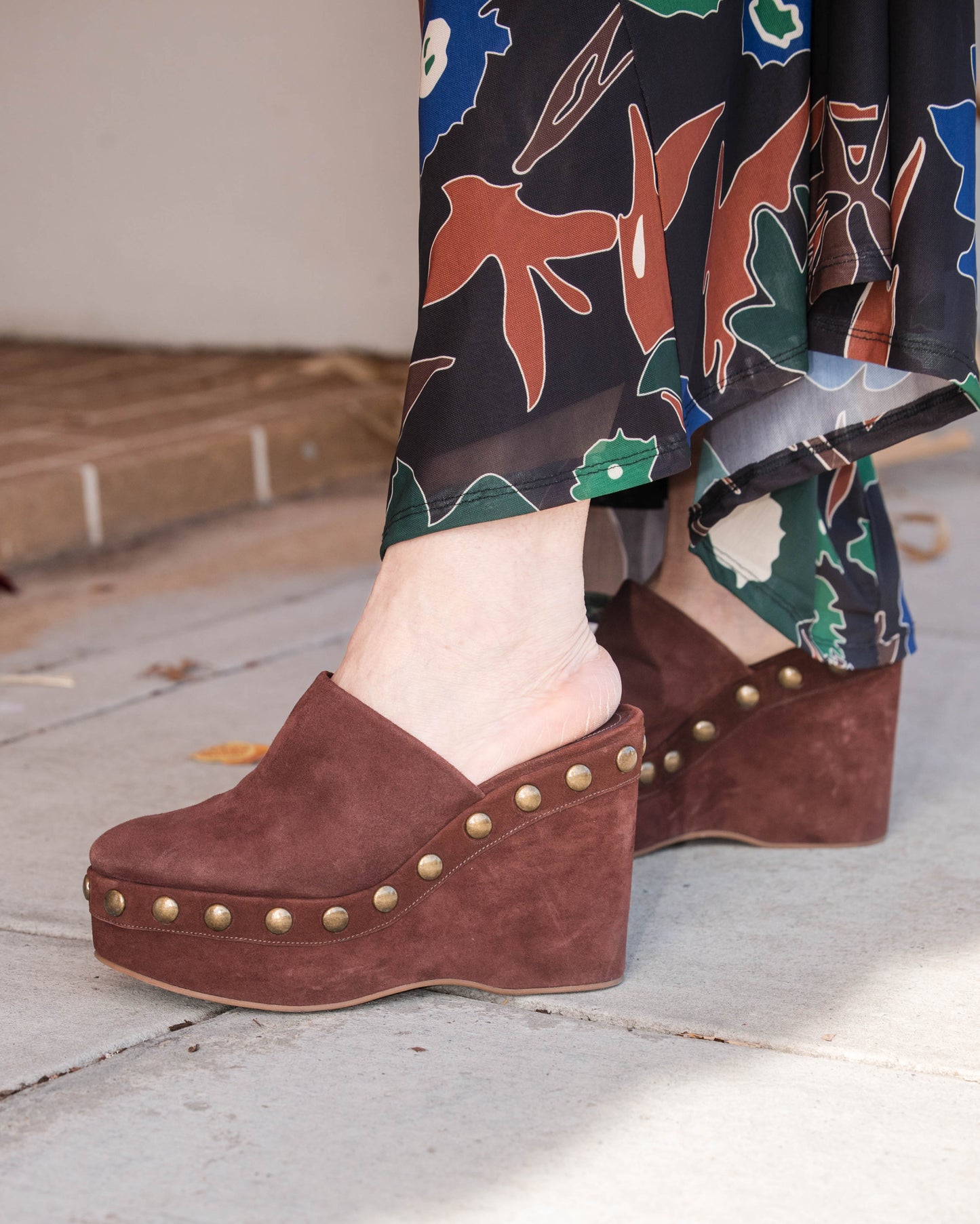 Schutz Sierra Studs Suede Pump Shoe - Root Brown