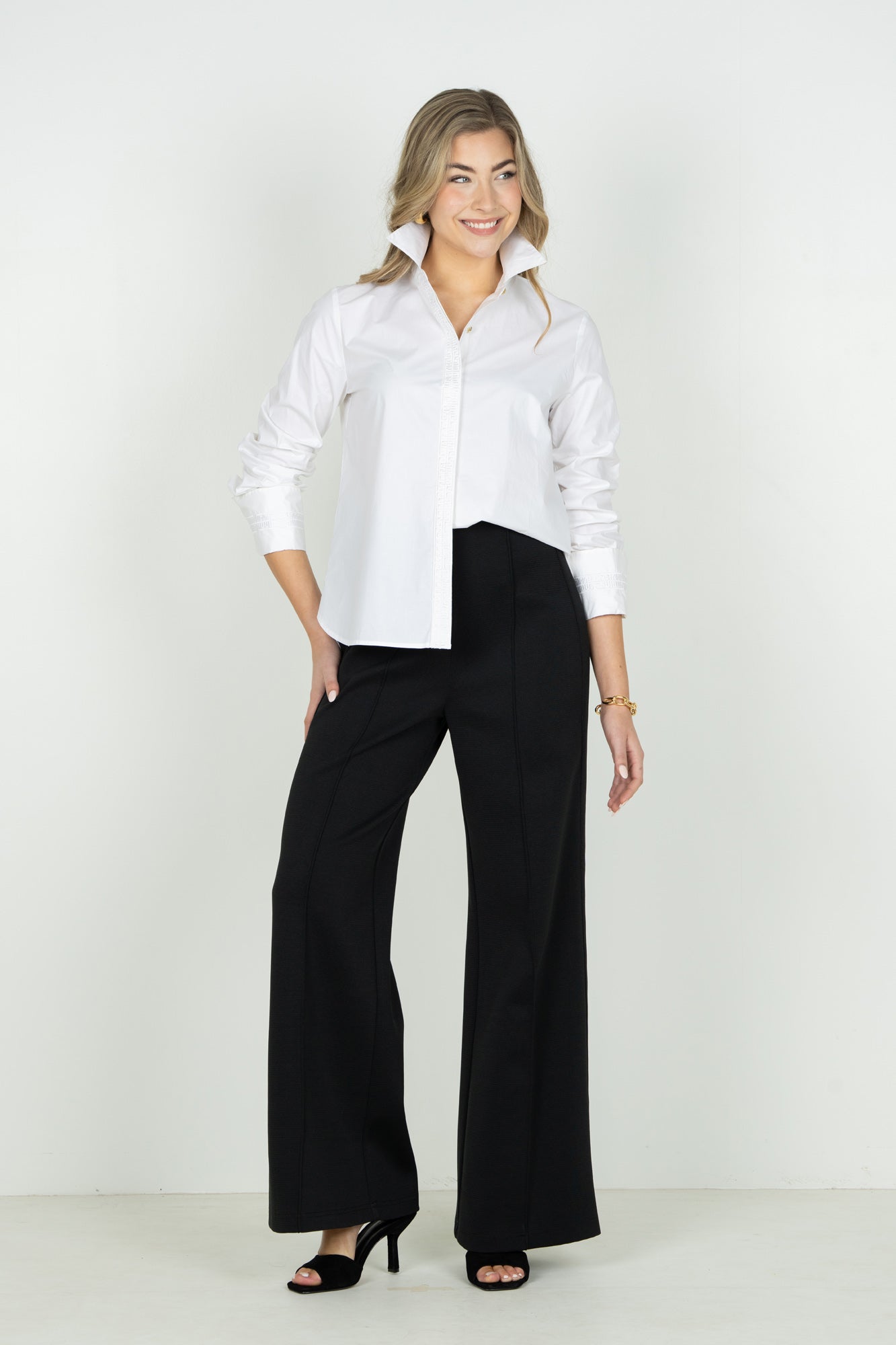 Classic Oxford - White