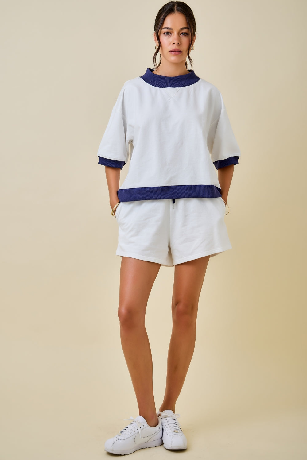 Mockneck Colorblock Short Sleeve Sweatshirt - Off White/Navy