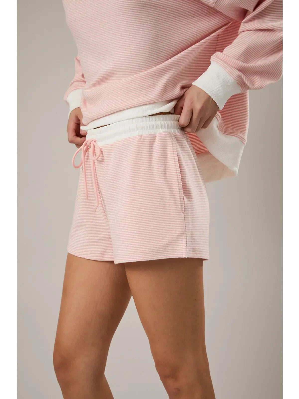 Mid Rise Stripe Shorts - Peach/Cream